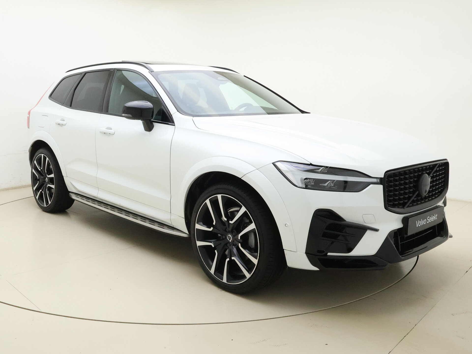 Volvo XC60 T8 Plug-in hybrid AWD Plus Dark