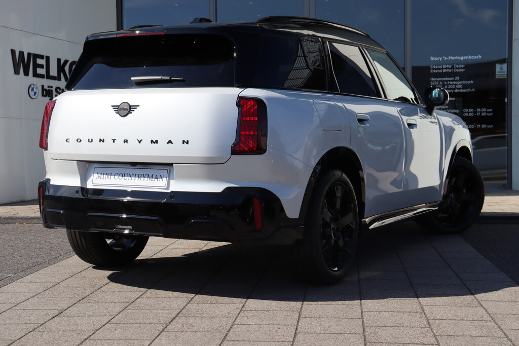 MINI Countryman 8