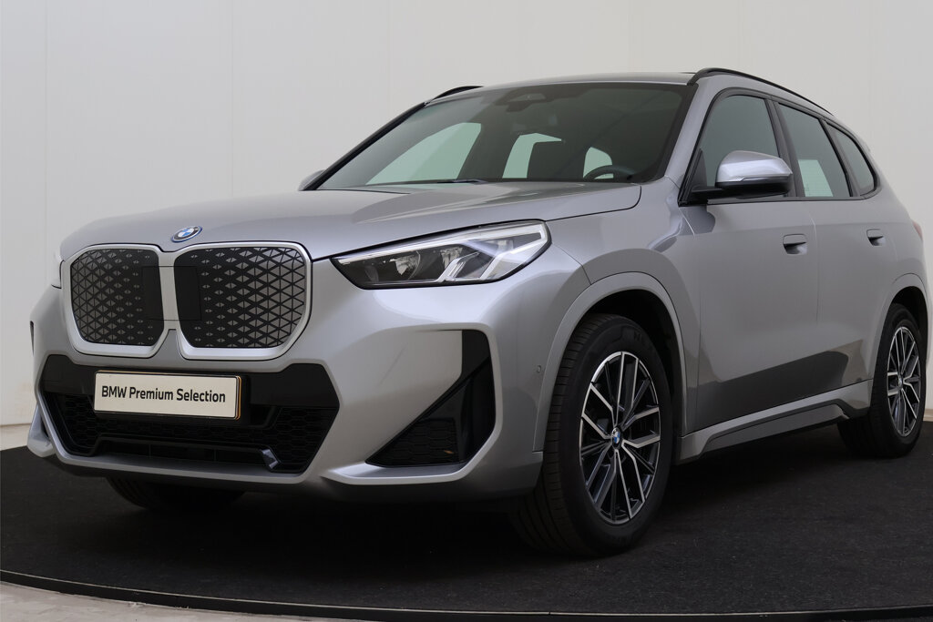 BMW iX1 360