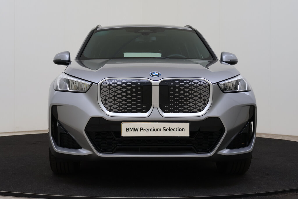 BMW iX1 4