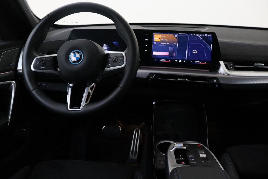 BMW iX1 22