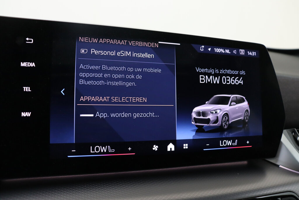 BMW iX1 39