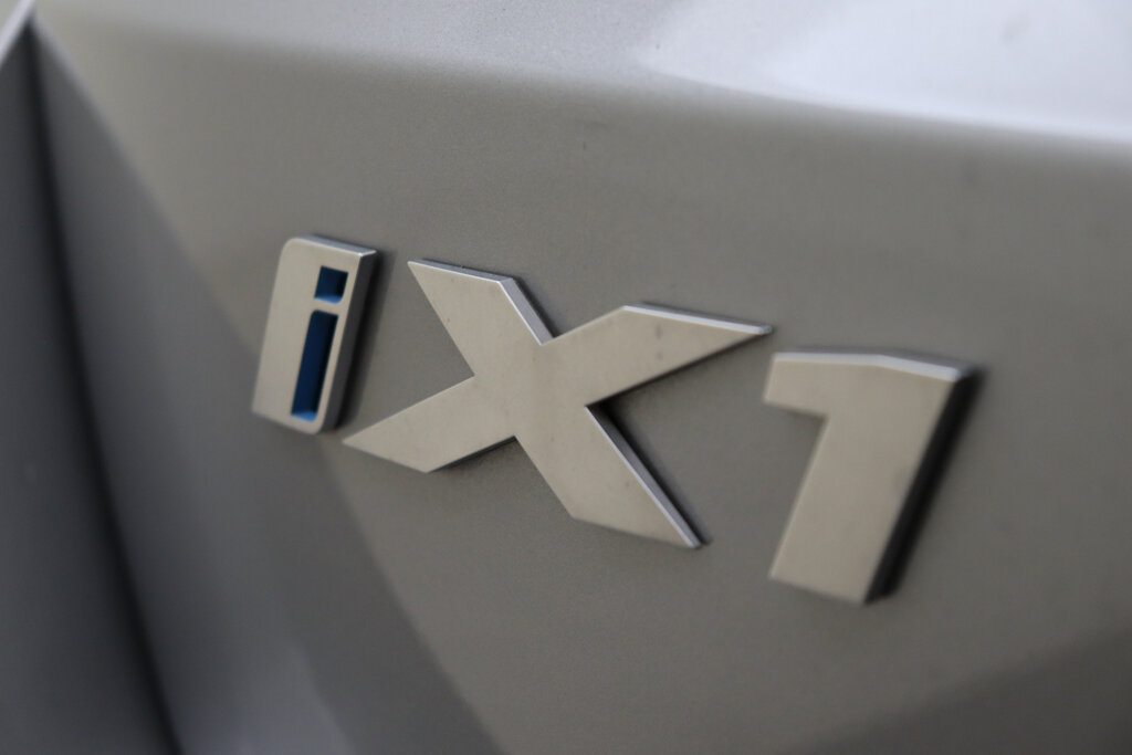 BMW iX1 45