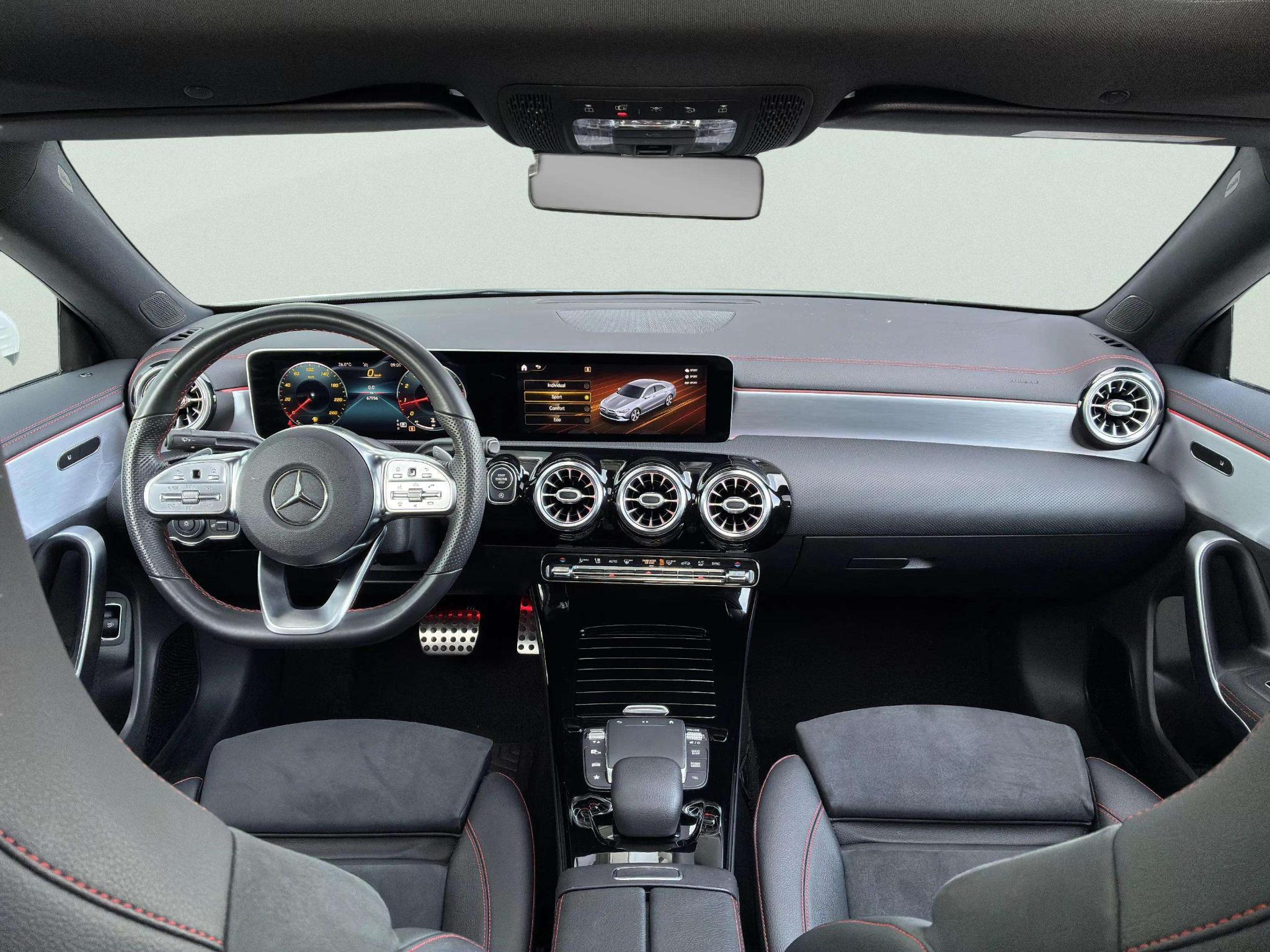 Mercedes-Benz CLA Coupé 180 Business Solution AMG - Afbeelding 3