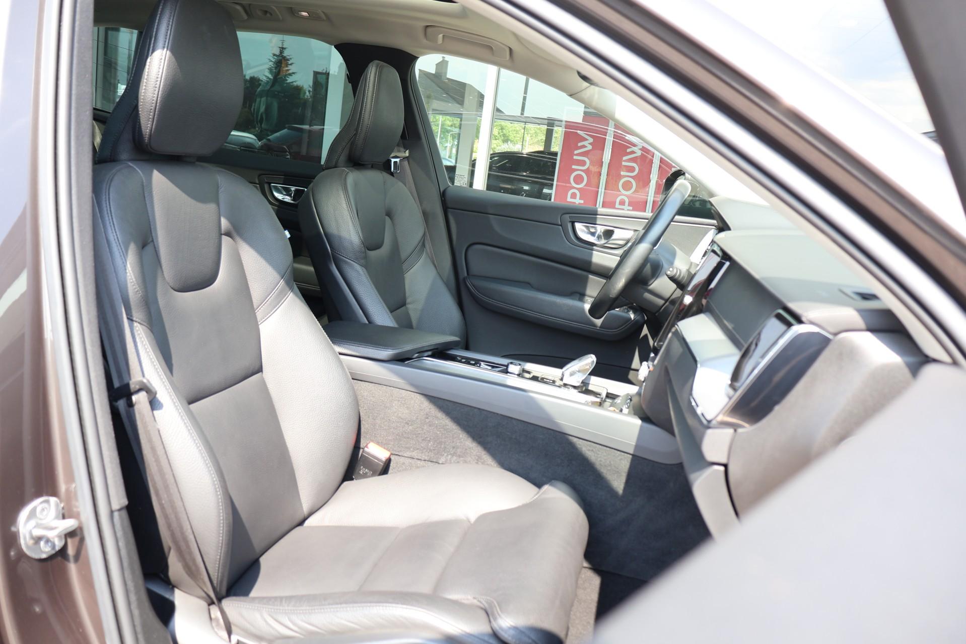 Volvo XC60 2.0 T6 350pk Plug-in hybrid AWD Inscription - Afbeelding 4