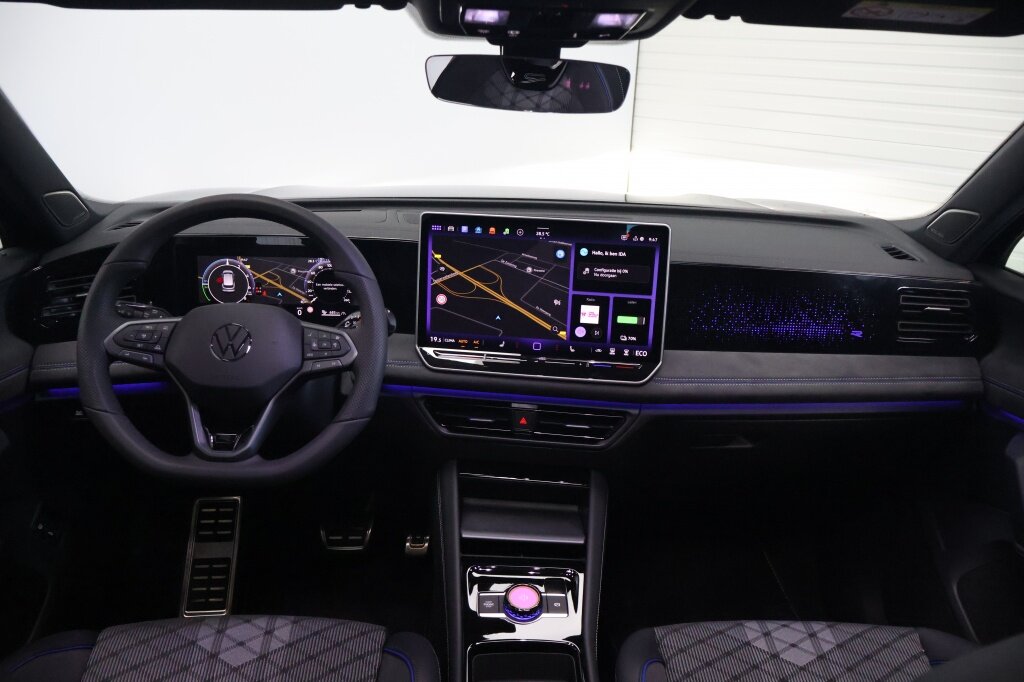 Volkswagen Tiguan 1.5 eHybrid R Line DSG 272pk | H&K | Panoramadak | Trekhaak - Afbeelding 2