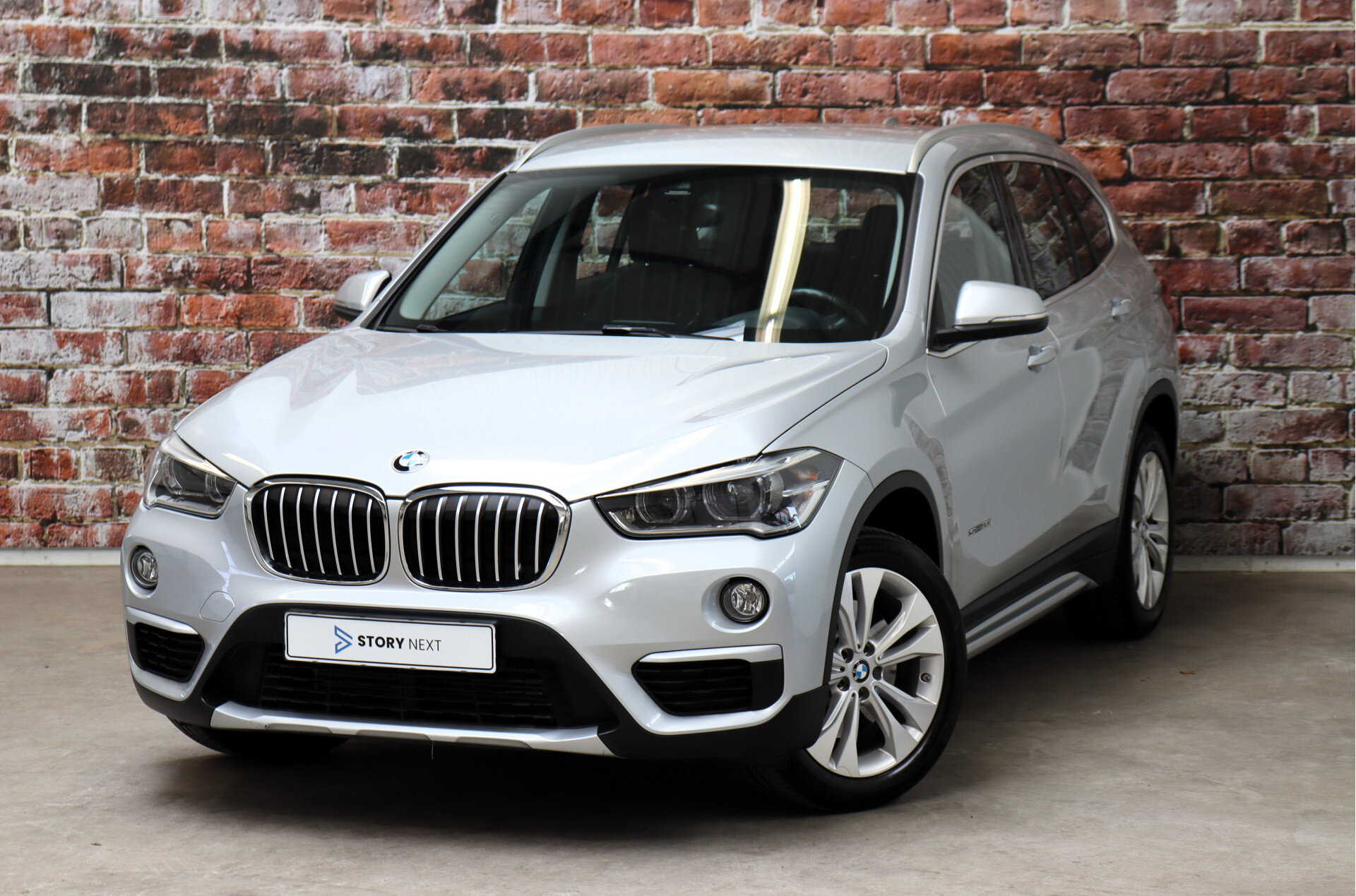 BMW X1 sDrive20i Executive xLine Automaat