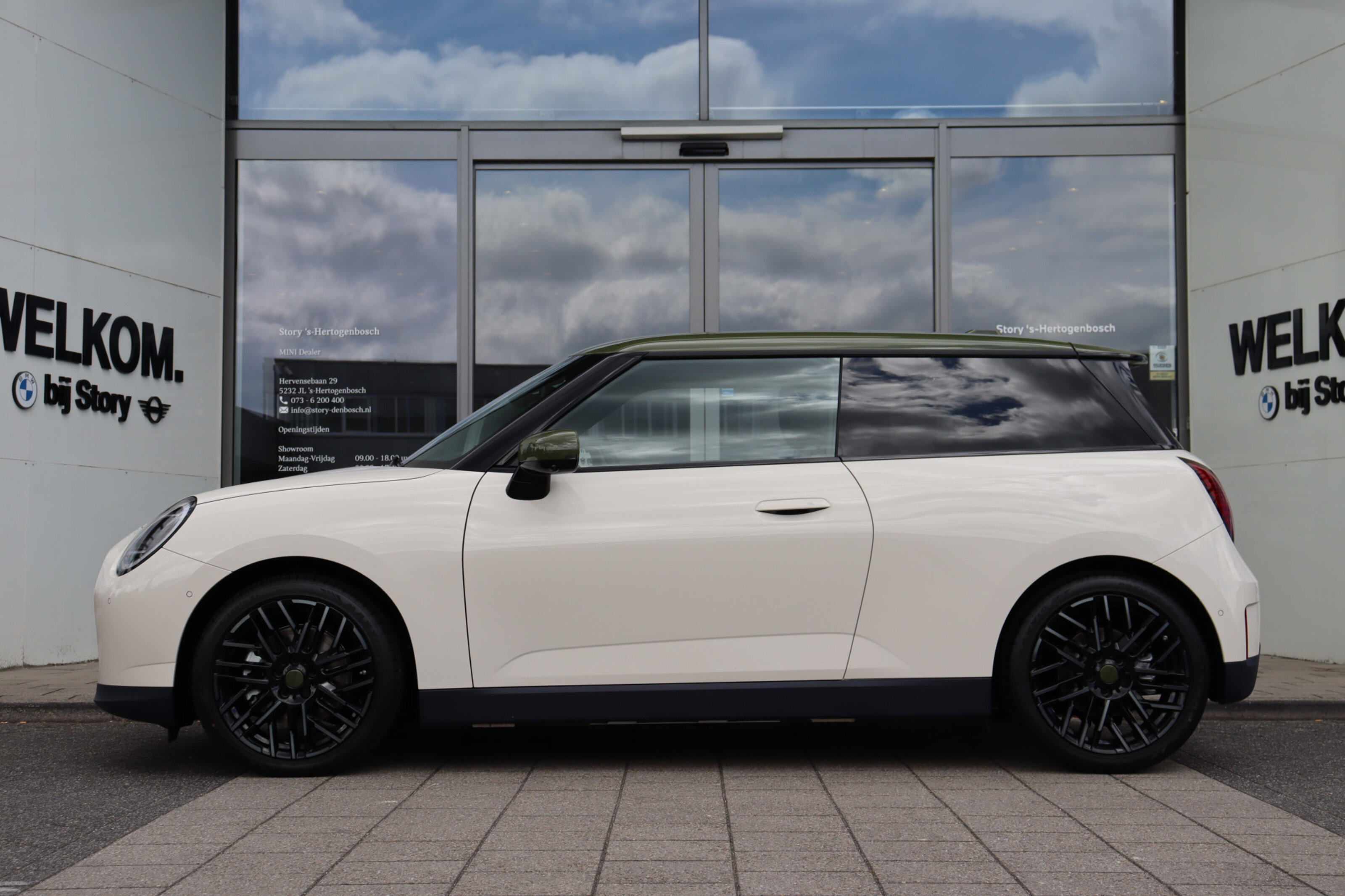 MINI Electric Hatchback Cooper SE