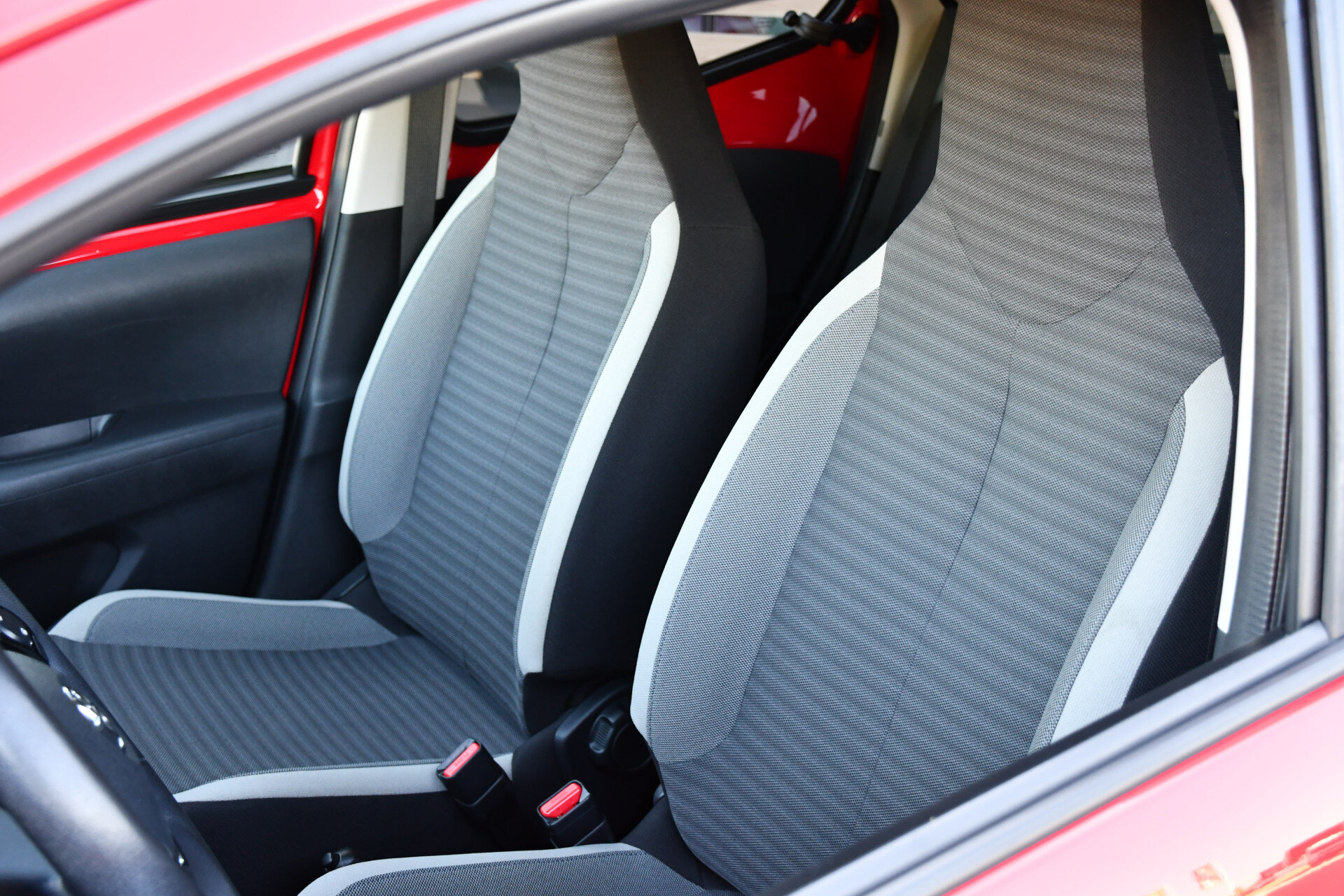 Toyota Aygo 1.0 VVT-i x-joy 5-deurs 72pk - Afbeelding 2