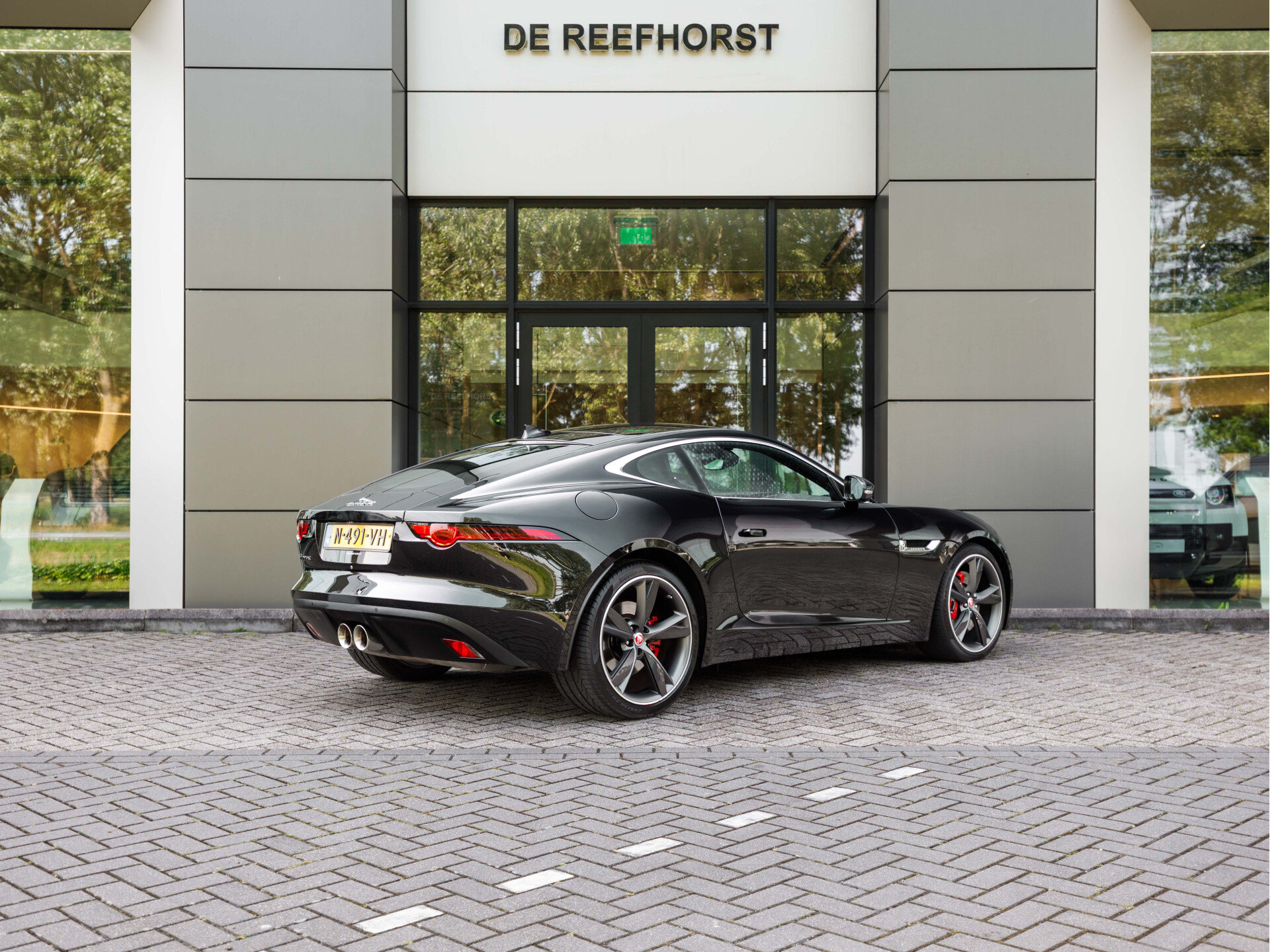 Jaguar F-Type 3.0 V6 RWD - Afbeelding 2