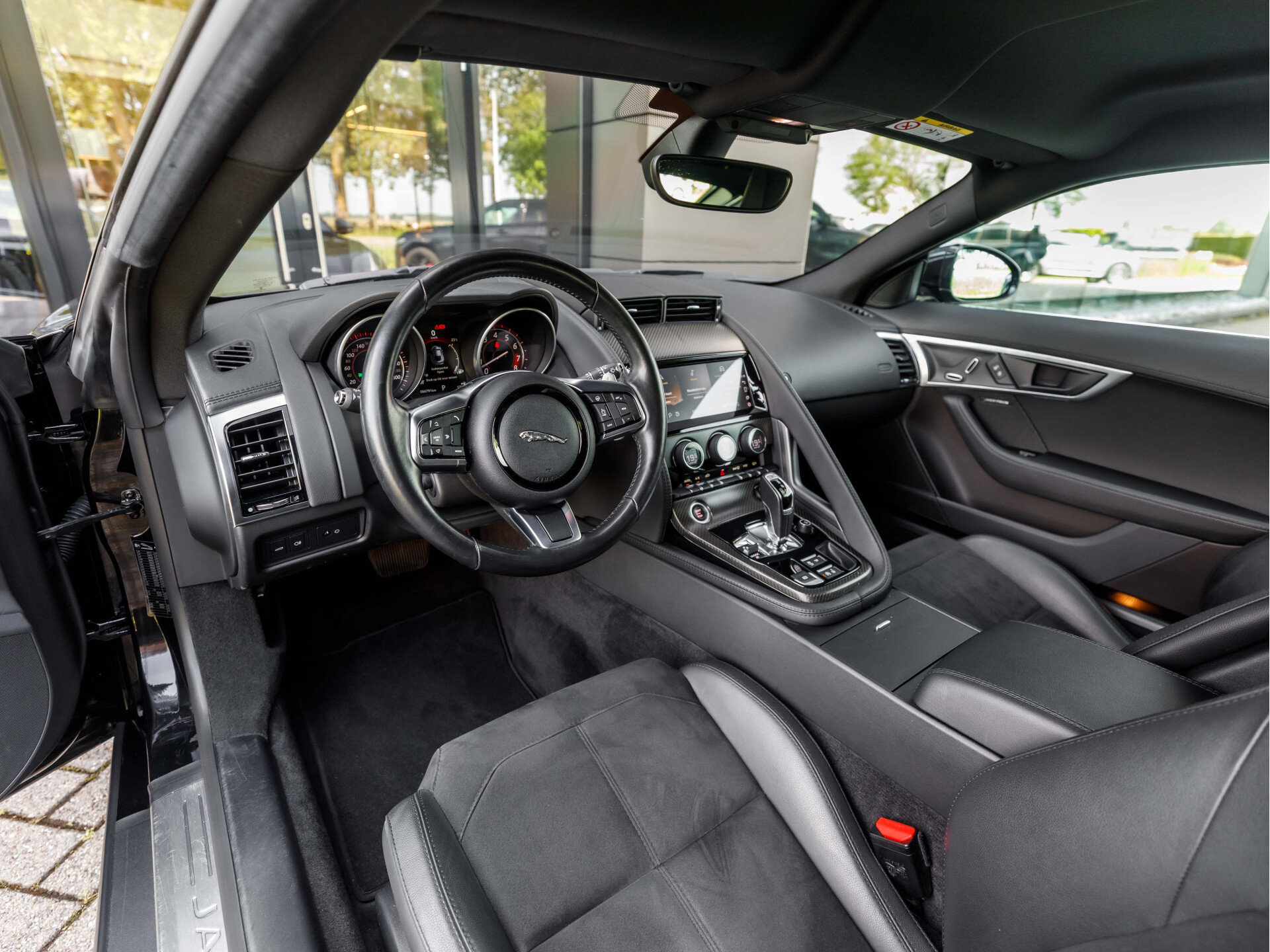 Jaguar F-Type 3.0 V6 RWD - Afbeelding 3
