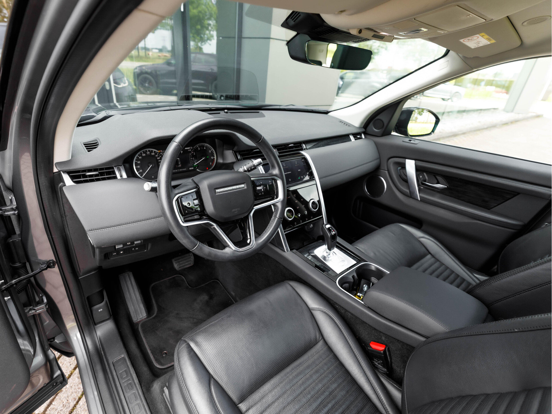 Land Rover Discovery Sport P300e SE - Afbeelding 3