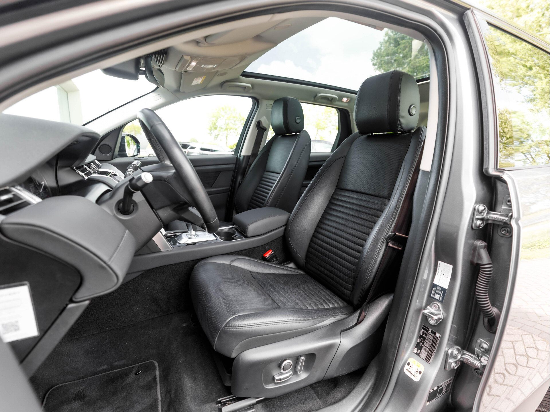 Land Rover Discovery Sport P300e SE - Afbeelding 4