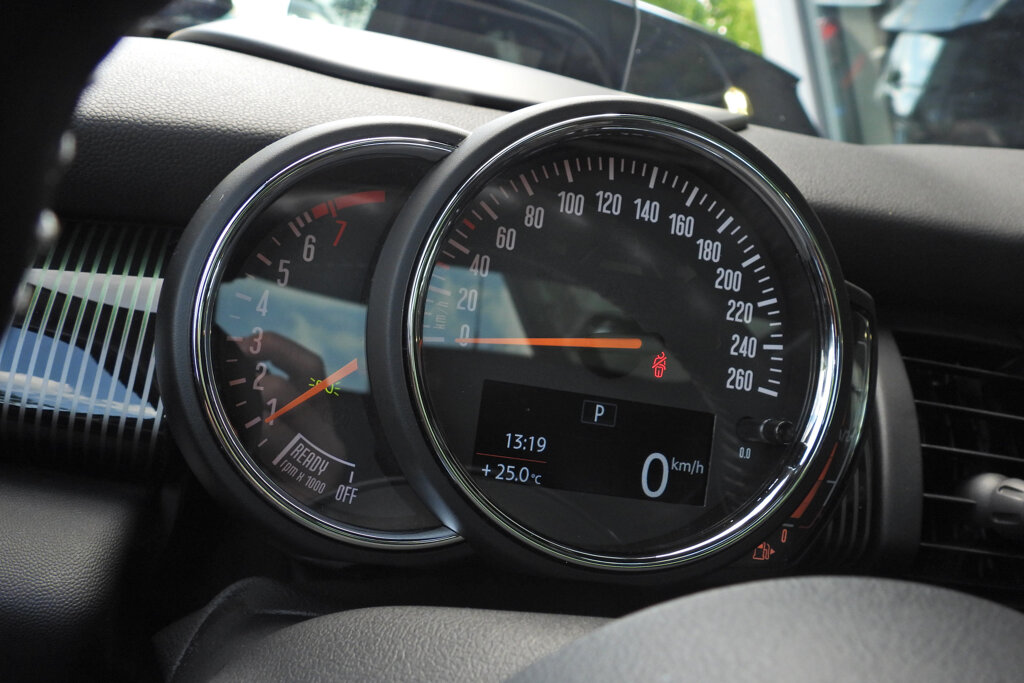 MINI Cooper 16