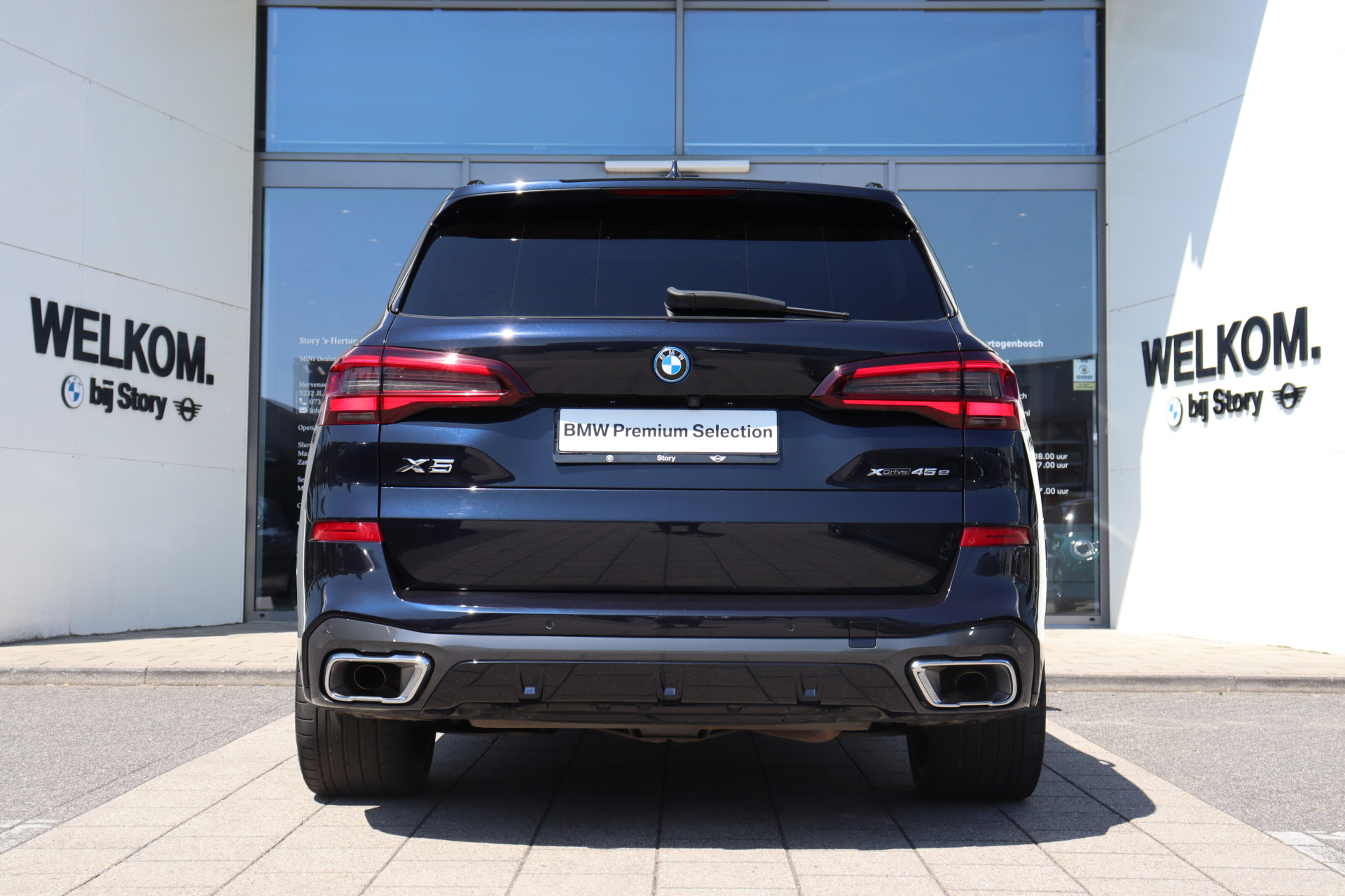 BMW X5 8