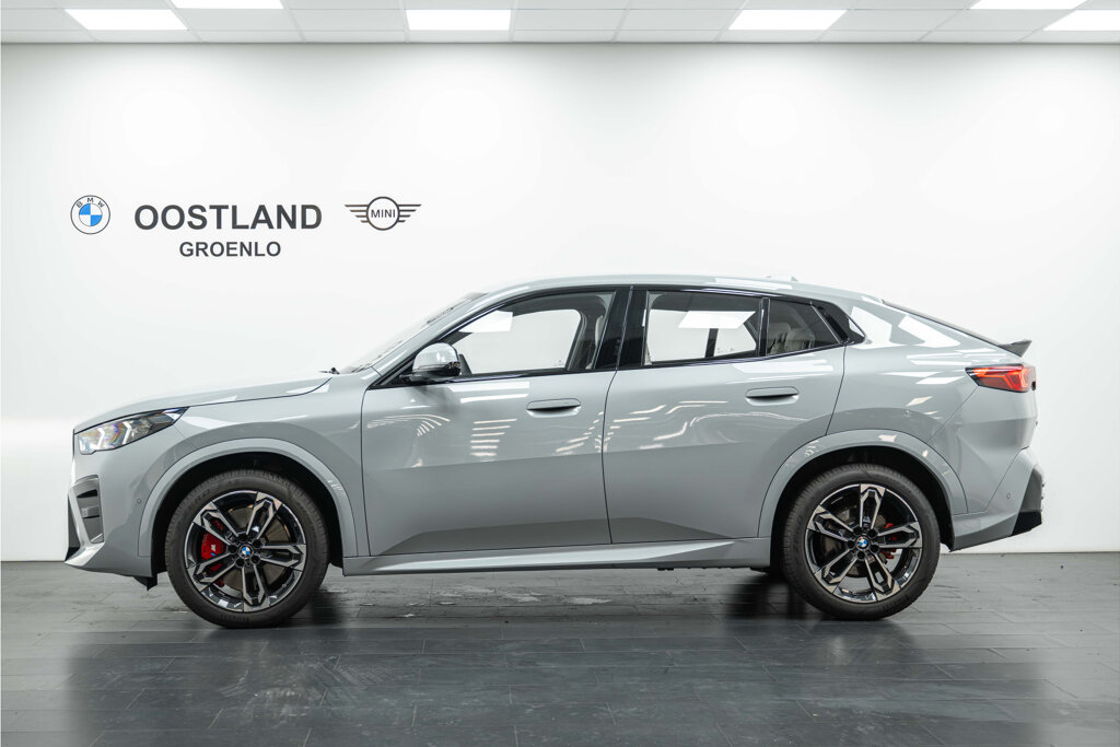 BMW X2 7