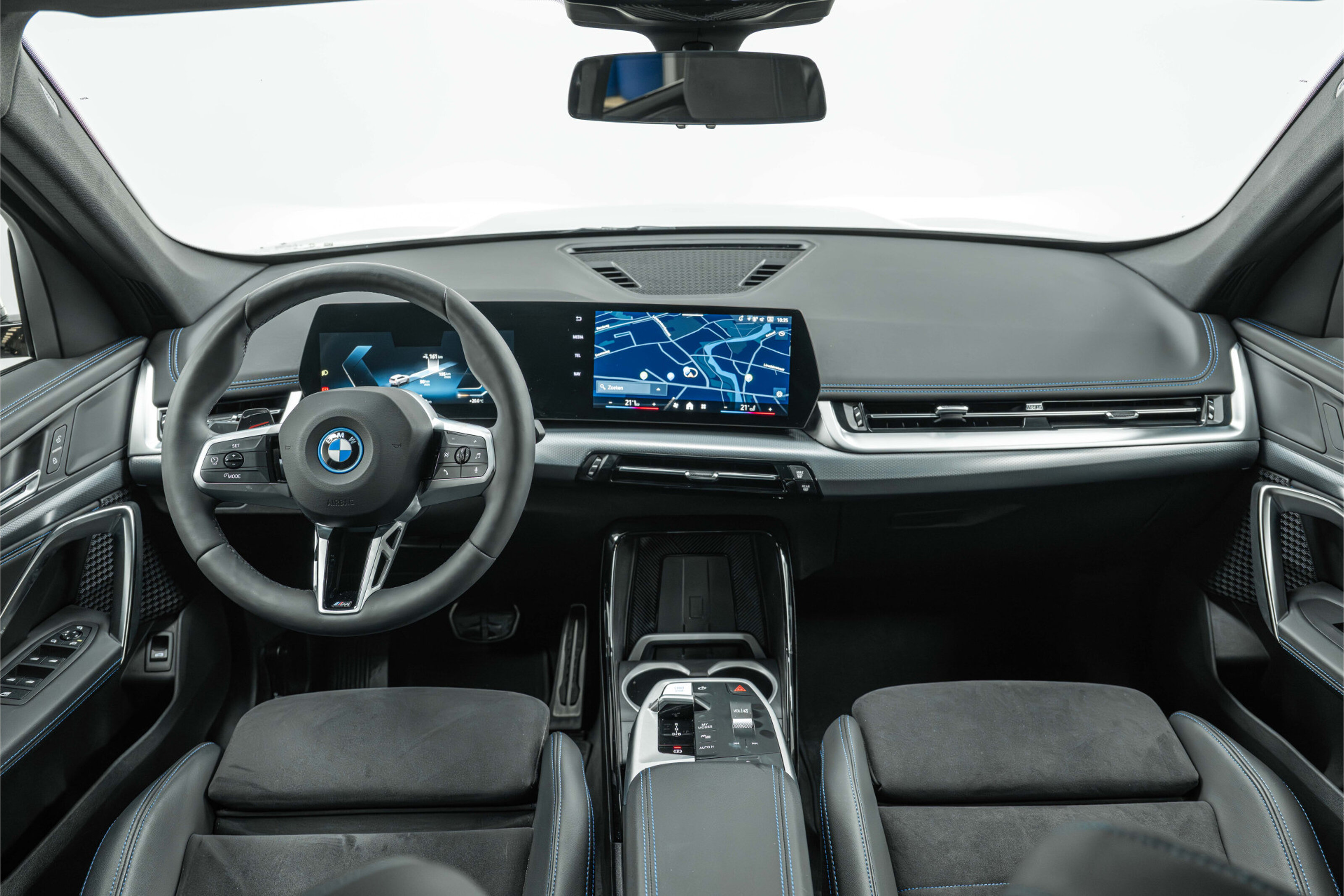 BMW iX1 eDrive20 M Sport