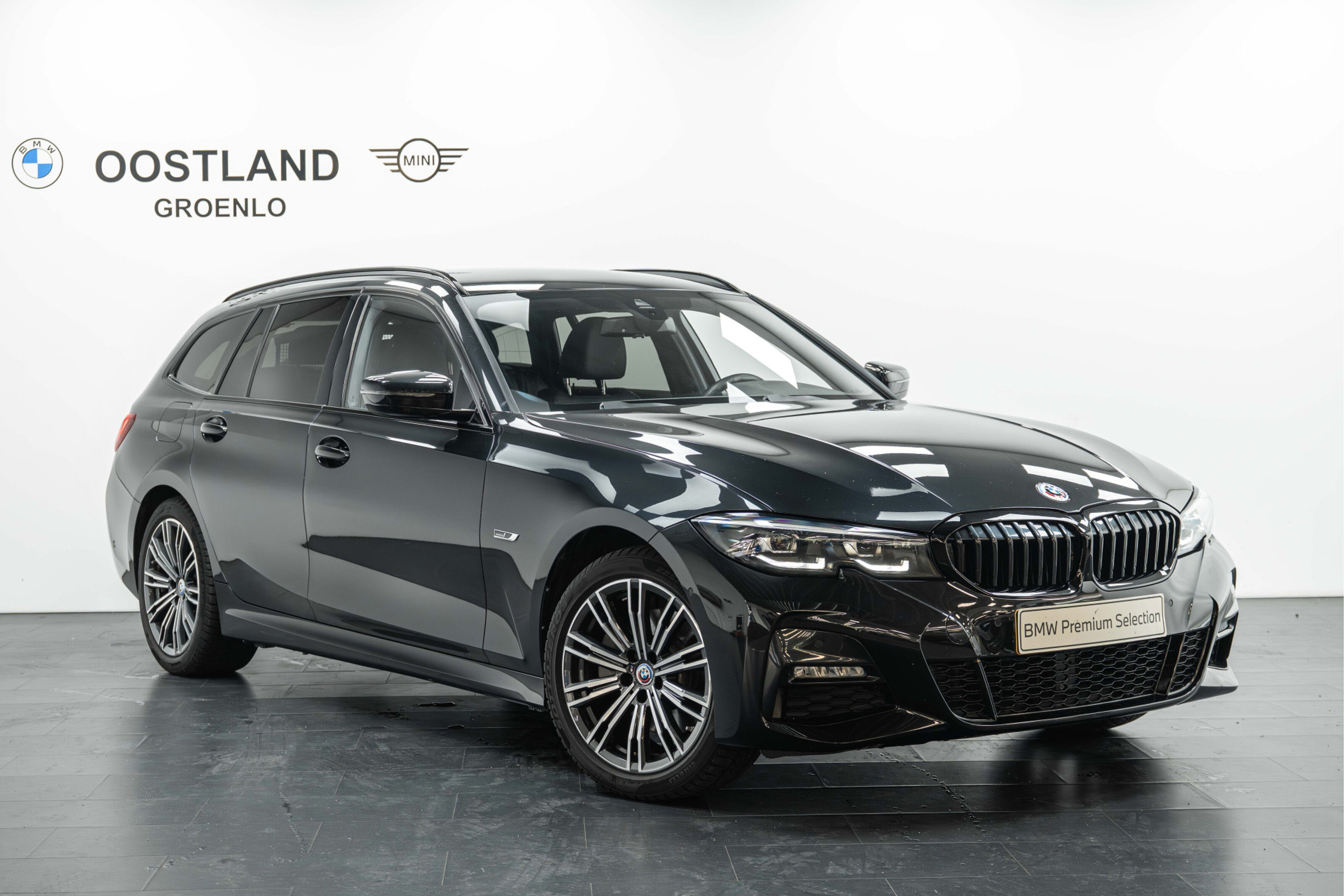 BMW 3 Serie Touring 320e High Executive M Sport Automaat
