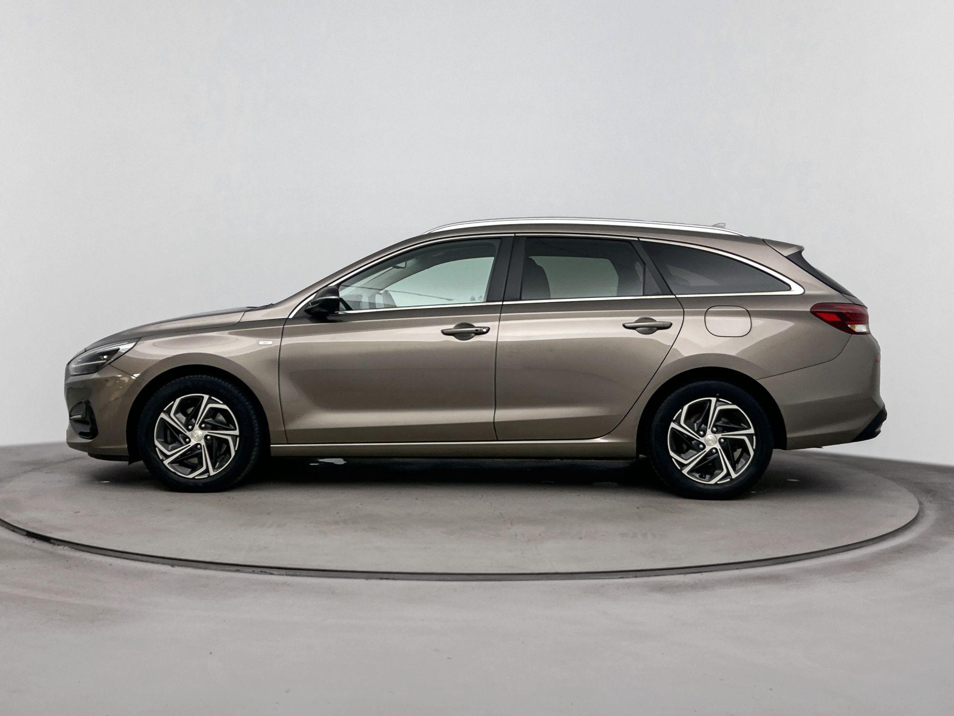 Hyundai i30 Wagon 1.5 T-GDi MHEV PREMIUM - Afbeelding 4