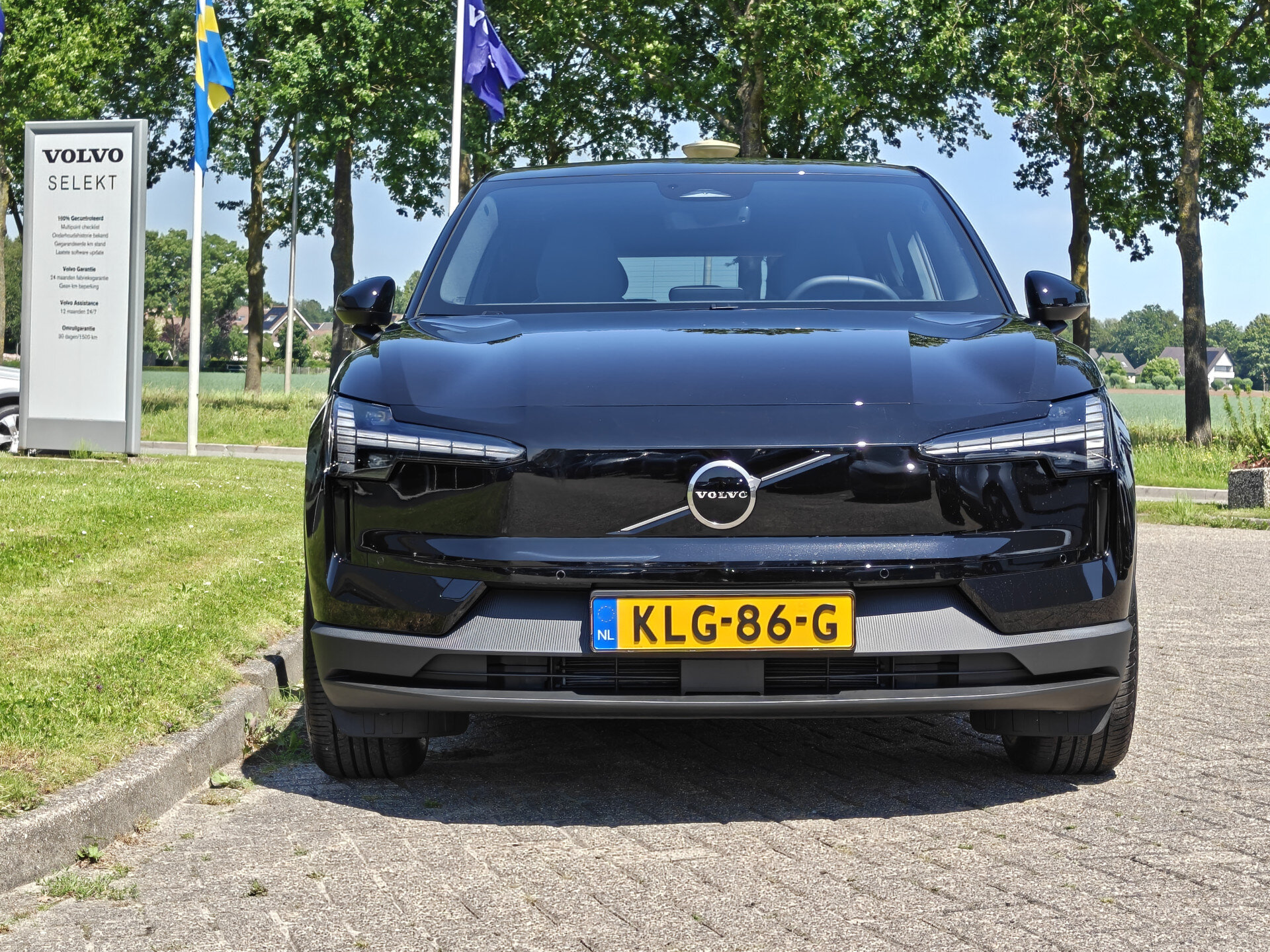 Volvo EX30 Extended Range 272PK Plus Europa 69 kWh - Afbeelding 2