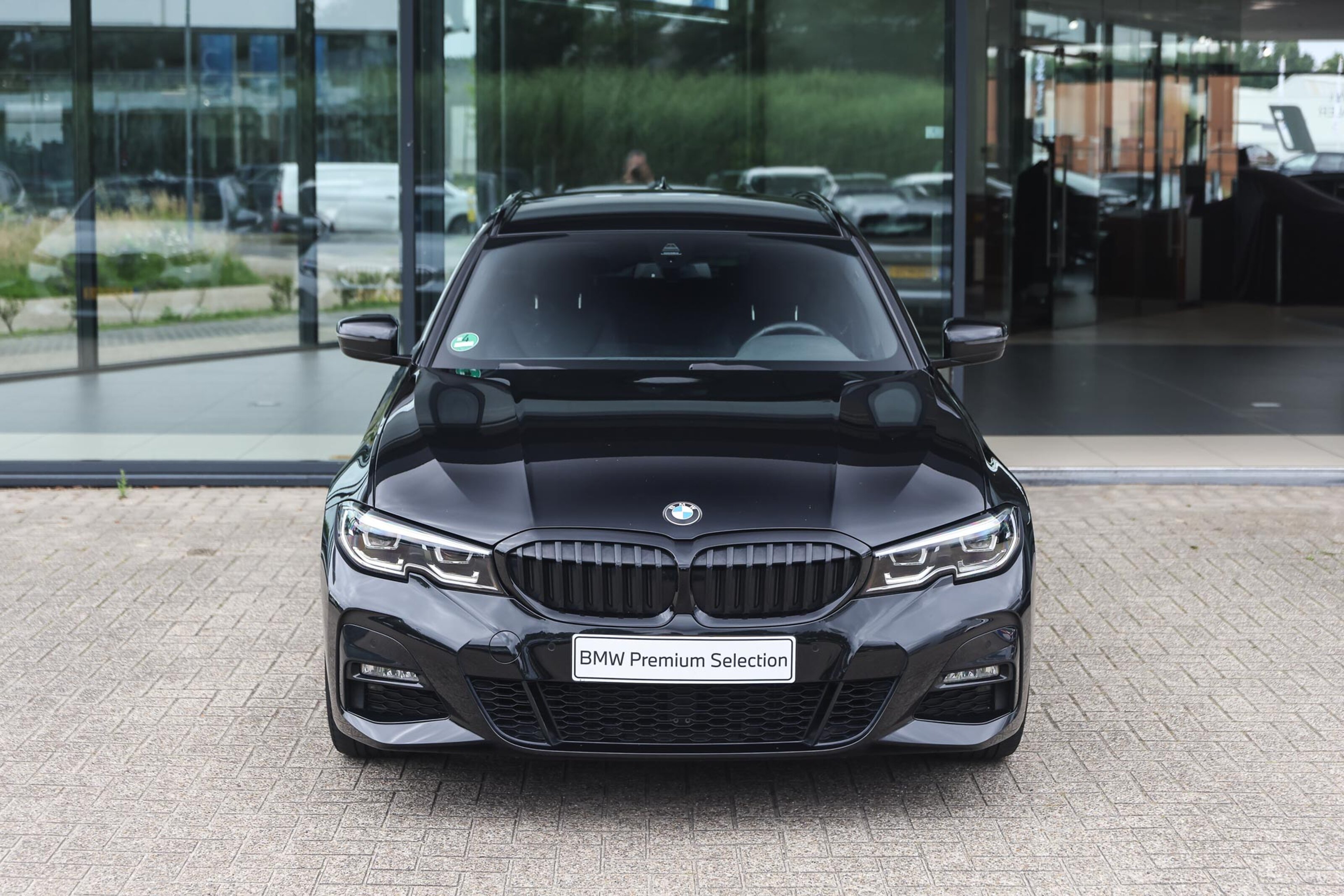 BMW 3 Serie Touring 318i High Executive M Sport Automaat