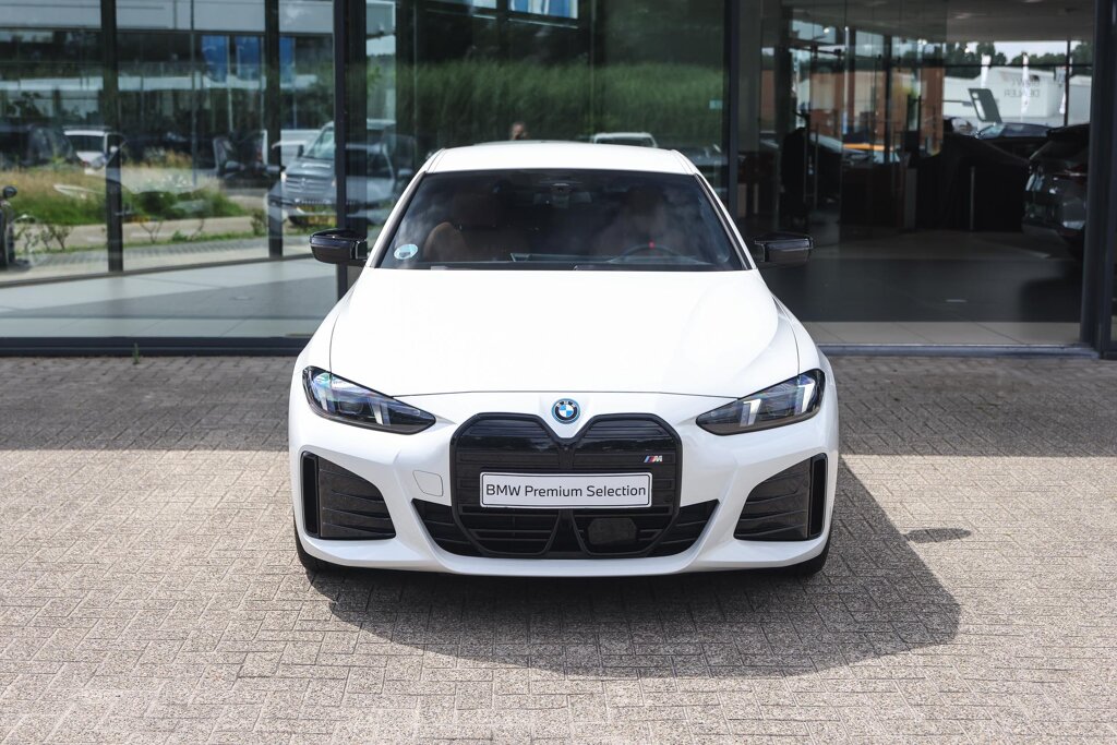BMW i4 5