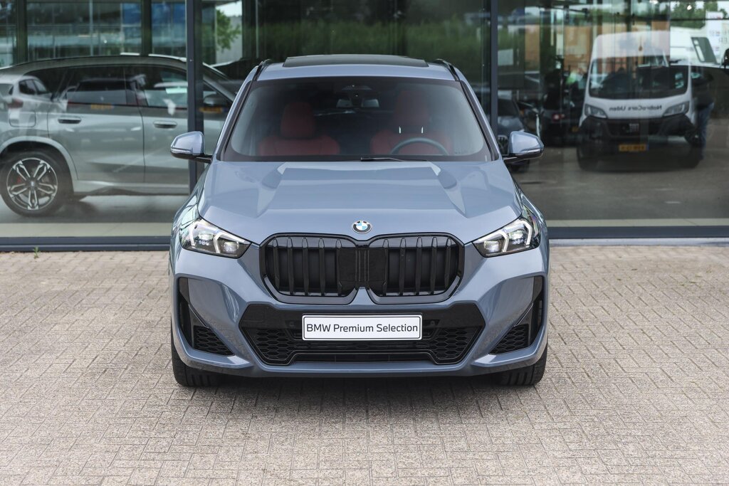 BMW X1 6