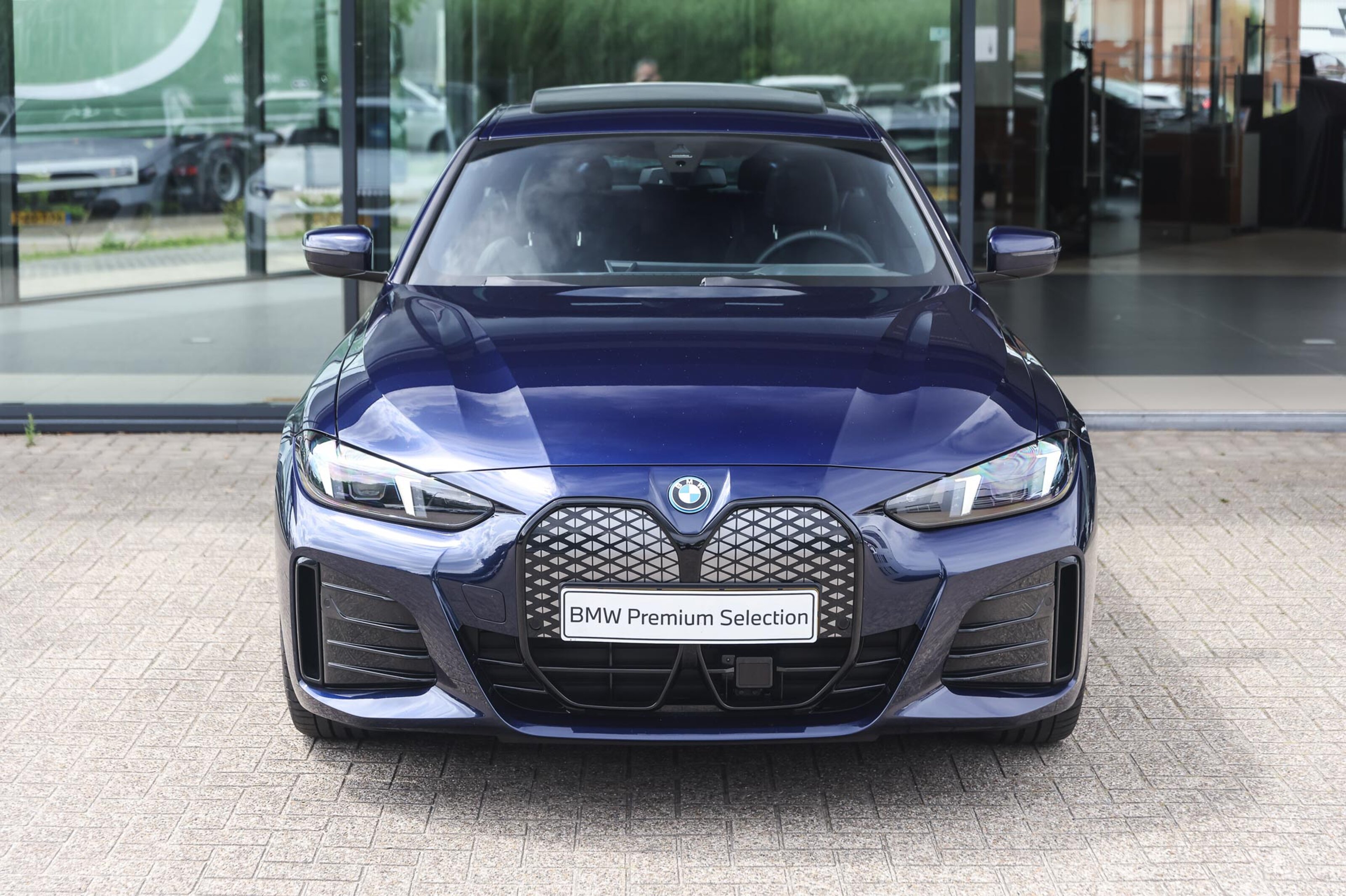 BMW i4 6