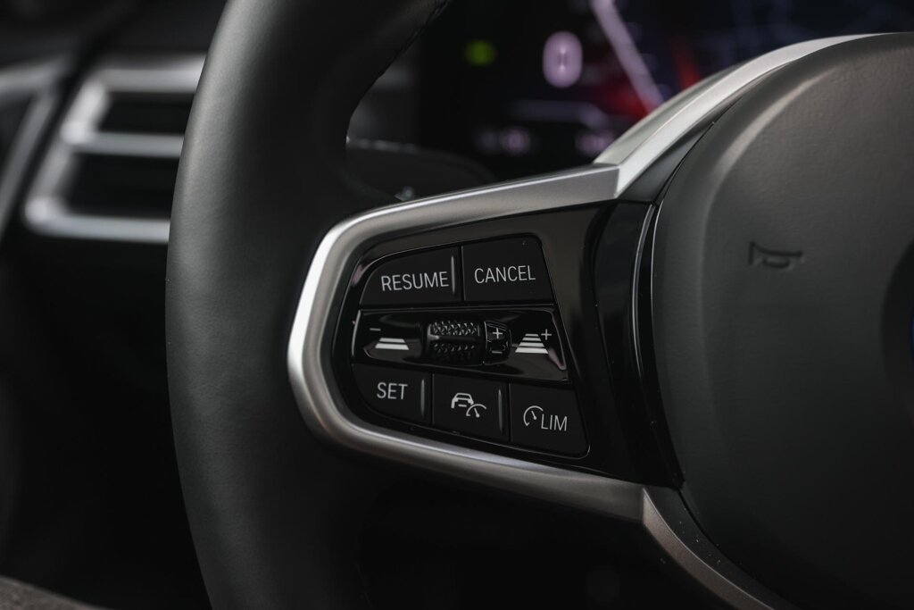 BMW i4 13