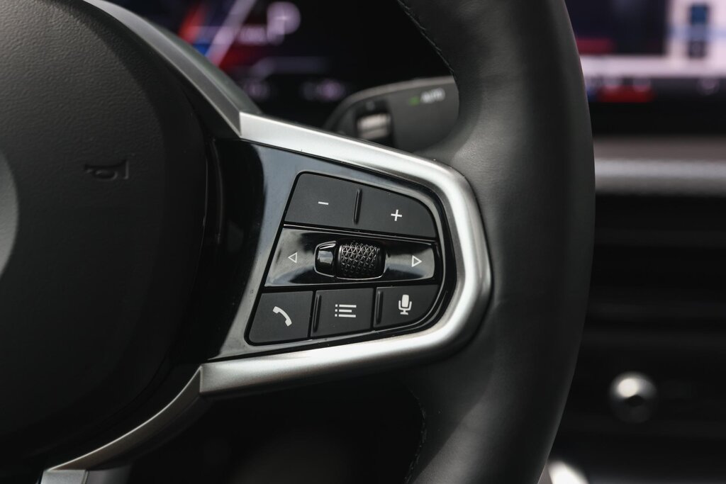 BMW i4 14