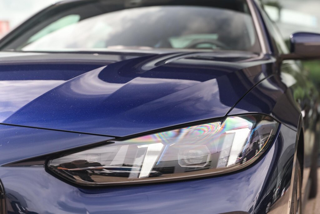 BMW i4 24