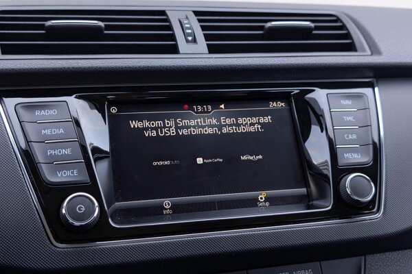Apple Carplay/Android Auto