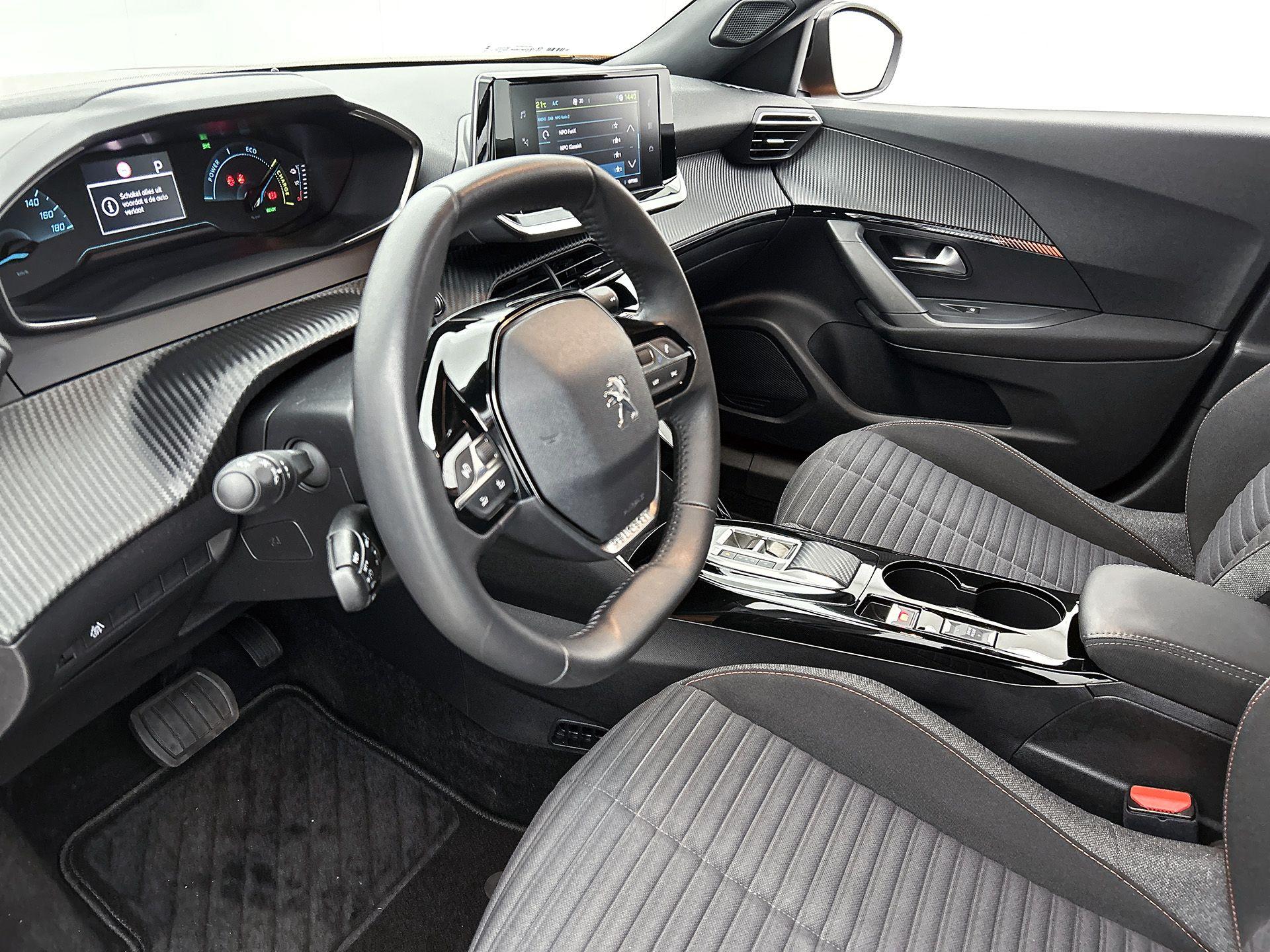 Peugeot e-2008