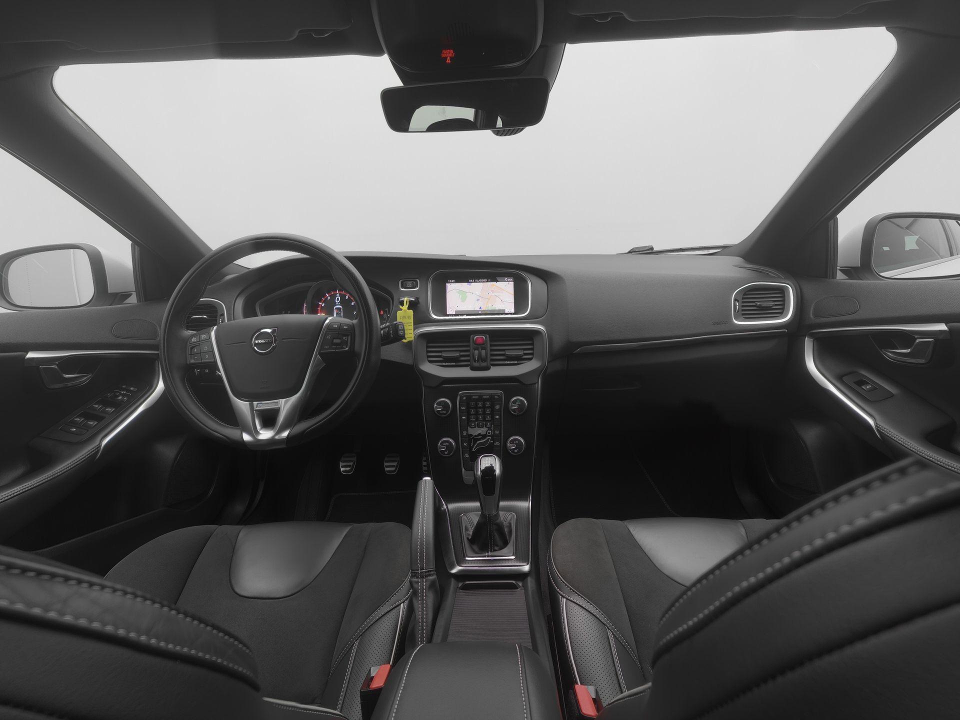 Volvo V40 2.0 T4 190 PK Business Sport - Afbeelding 4