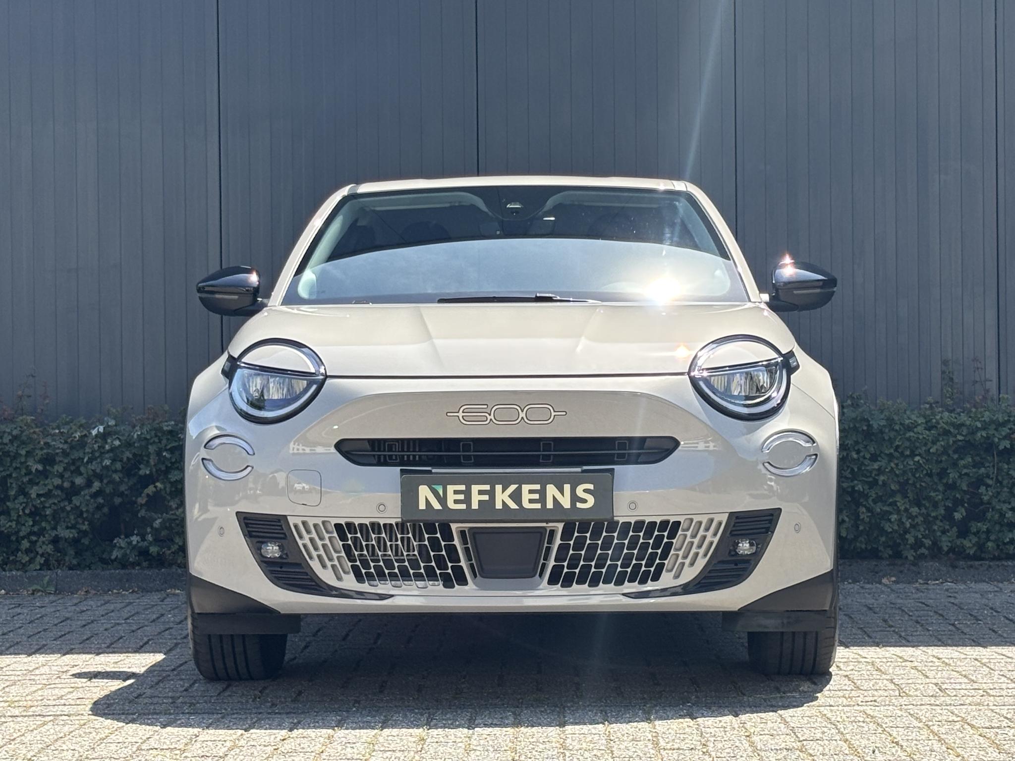 Fiat 600 1.2 Hybrid 110pk Urban Automaat - Afbeelding 2