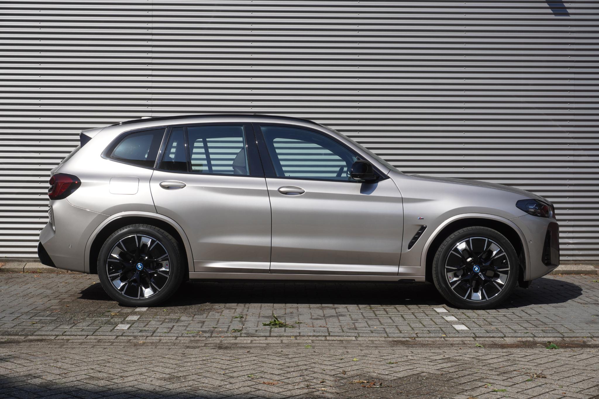 BMW iX3  - Afbeelding 2