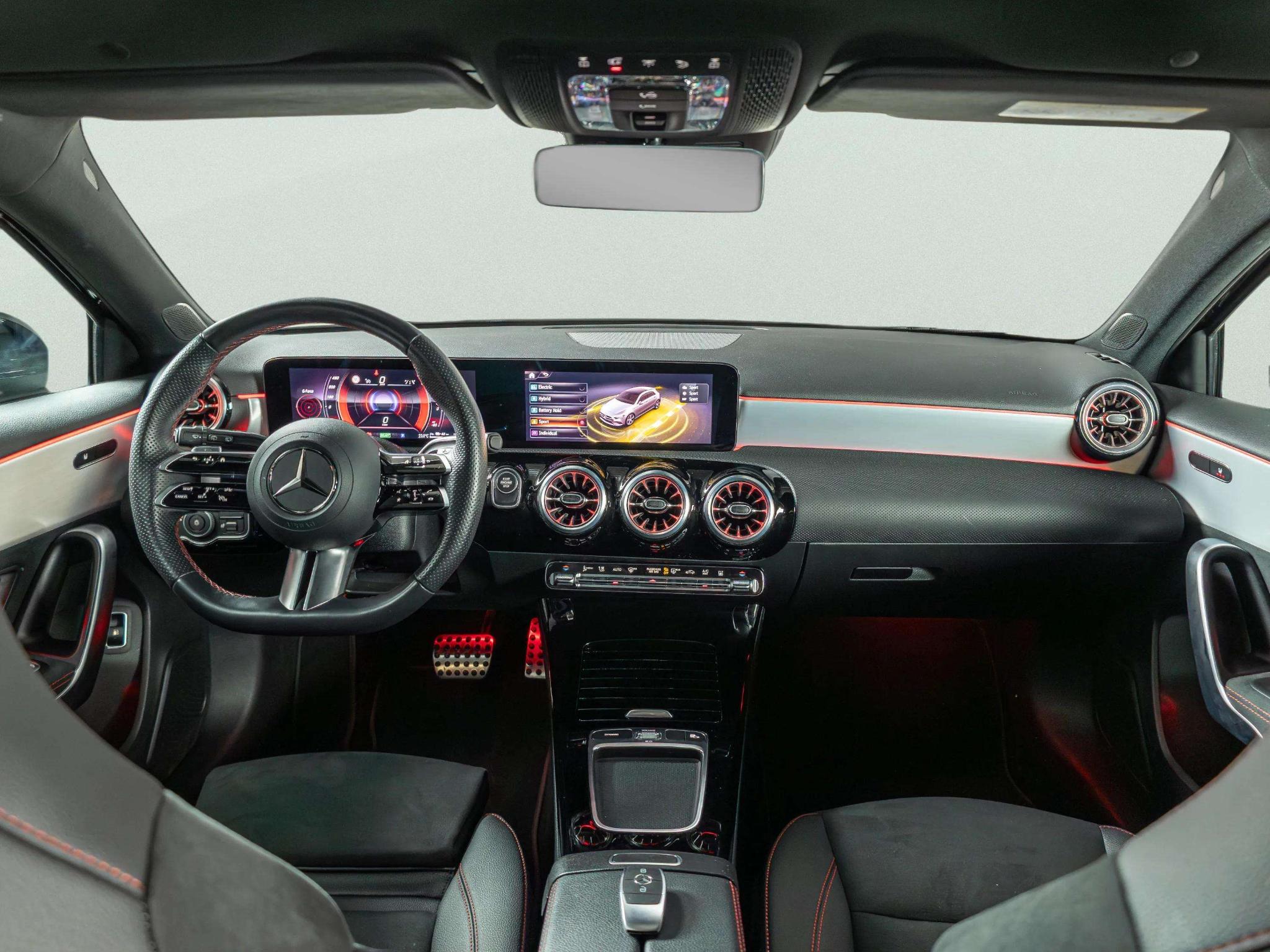 Mercedes-Benz A-Klasse Hatchback 250 e Star Edition AMG Line - Afbeelding 3