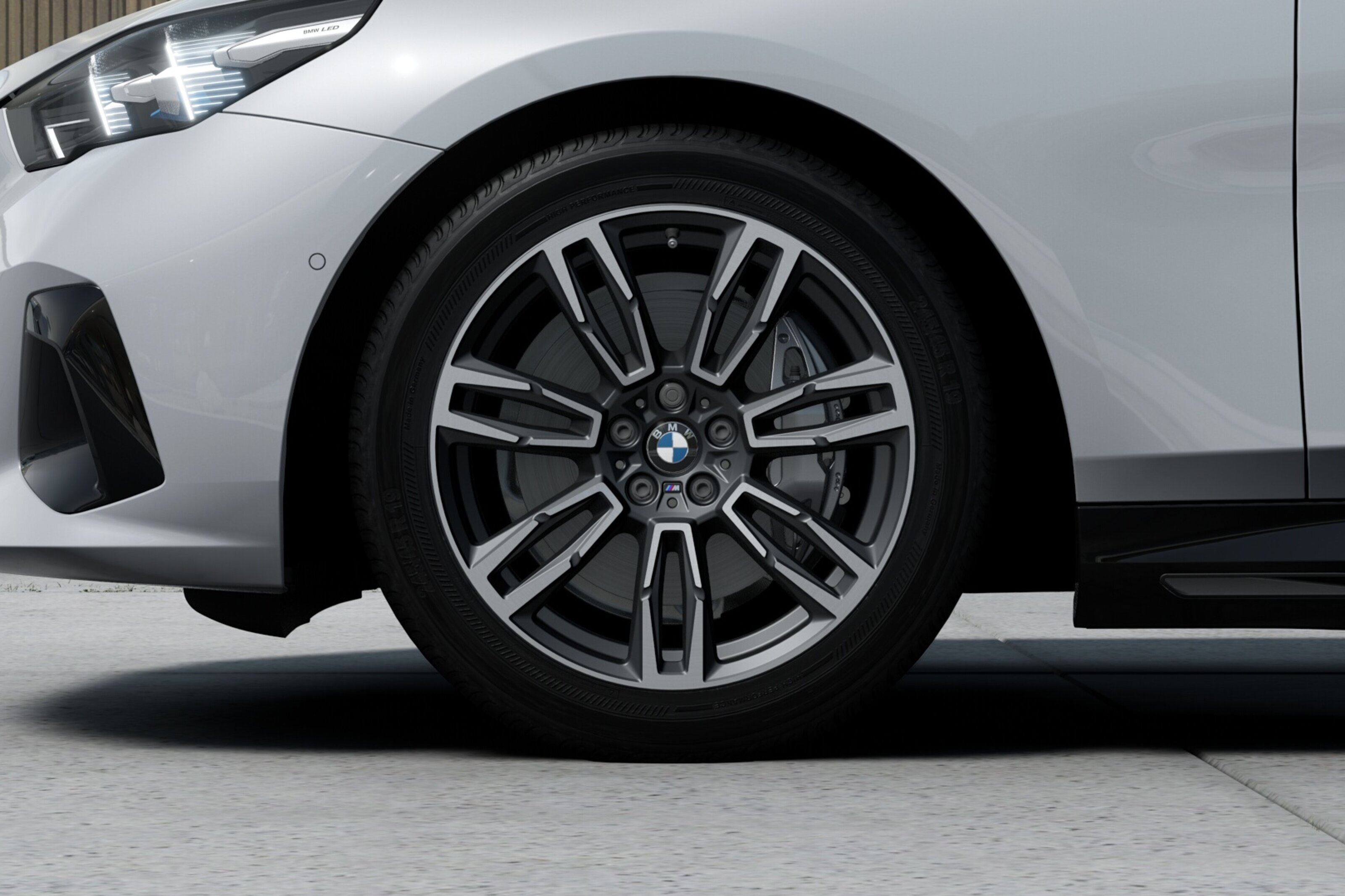 BMW i5 6