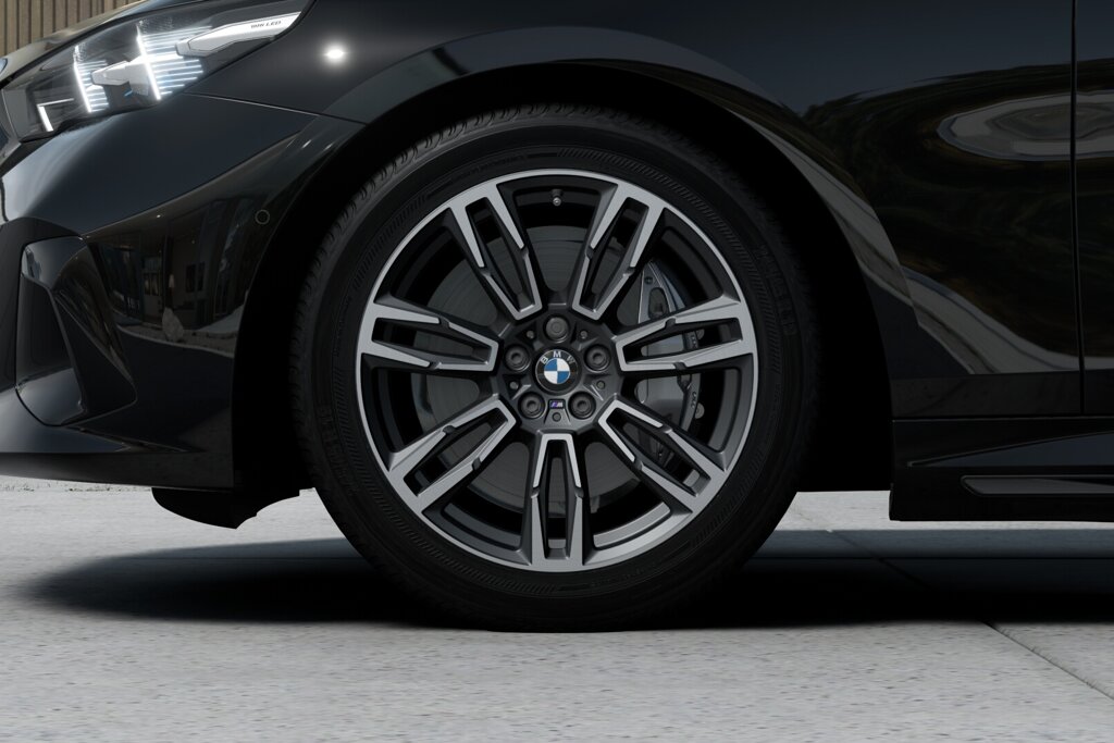 BMW i5 6