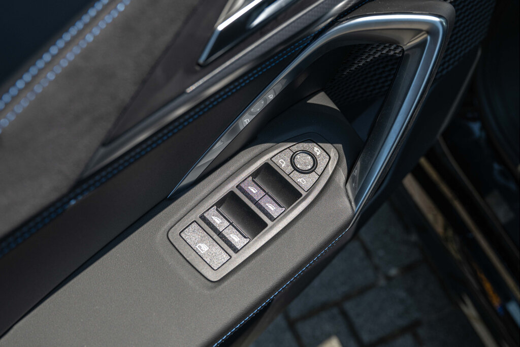 BMW iX1 16