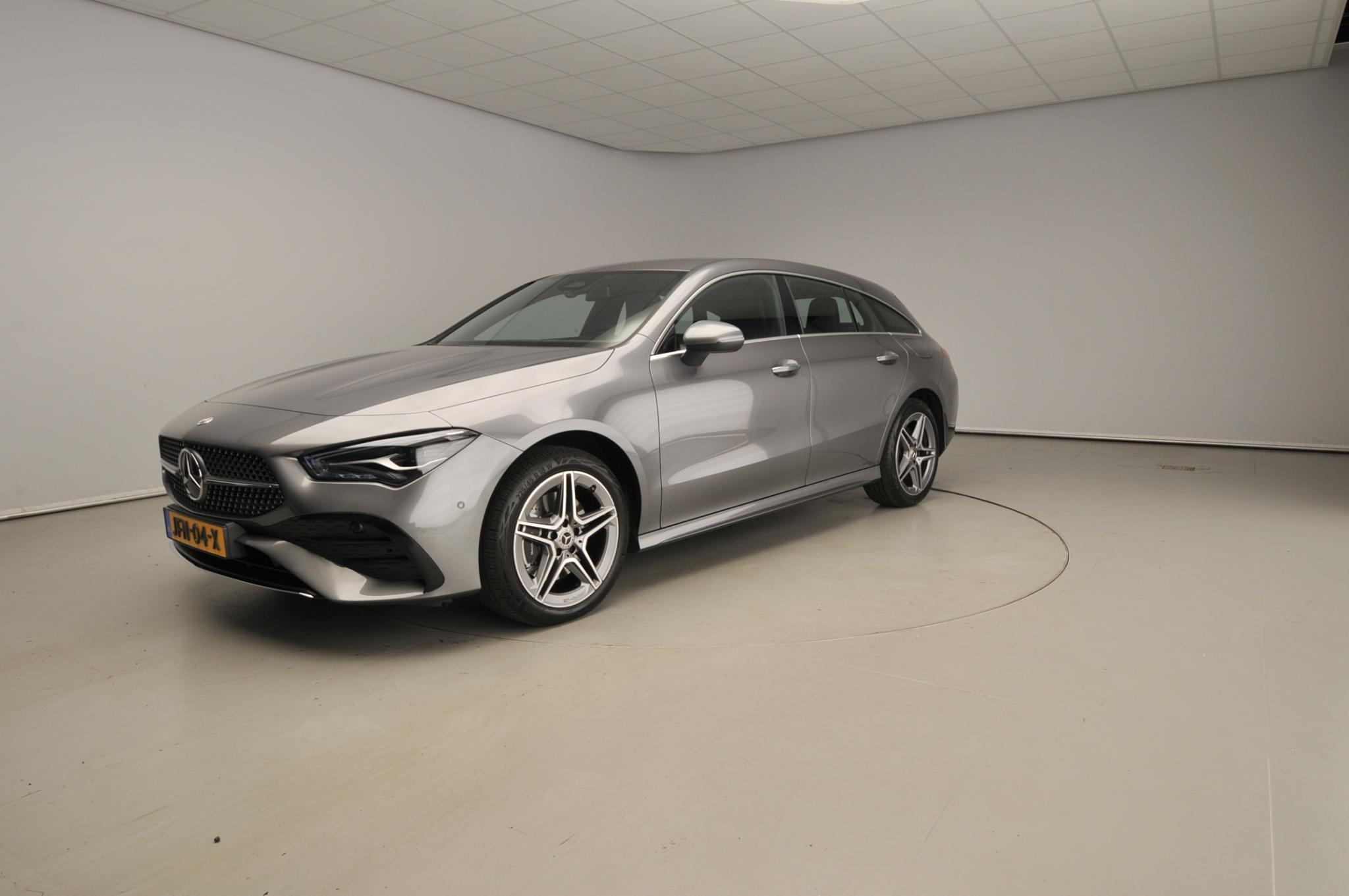 Mercedes-Benz CLA Shooting Brake 250 e AMG Line