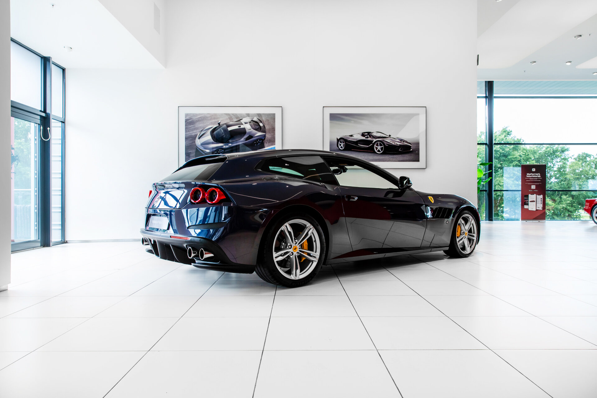 Ferrari GTC4Lusso V12 ~Ferrari Munsterhuis~ - Afbeelding 4