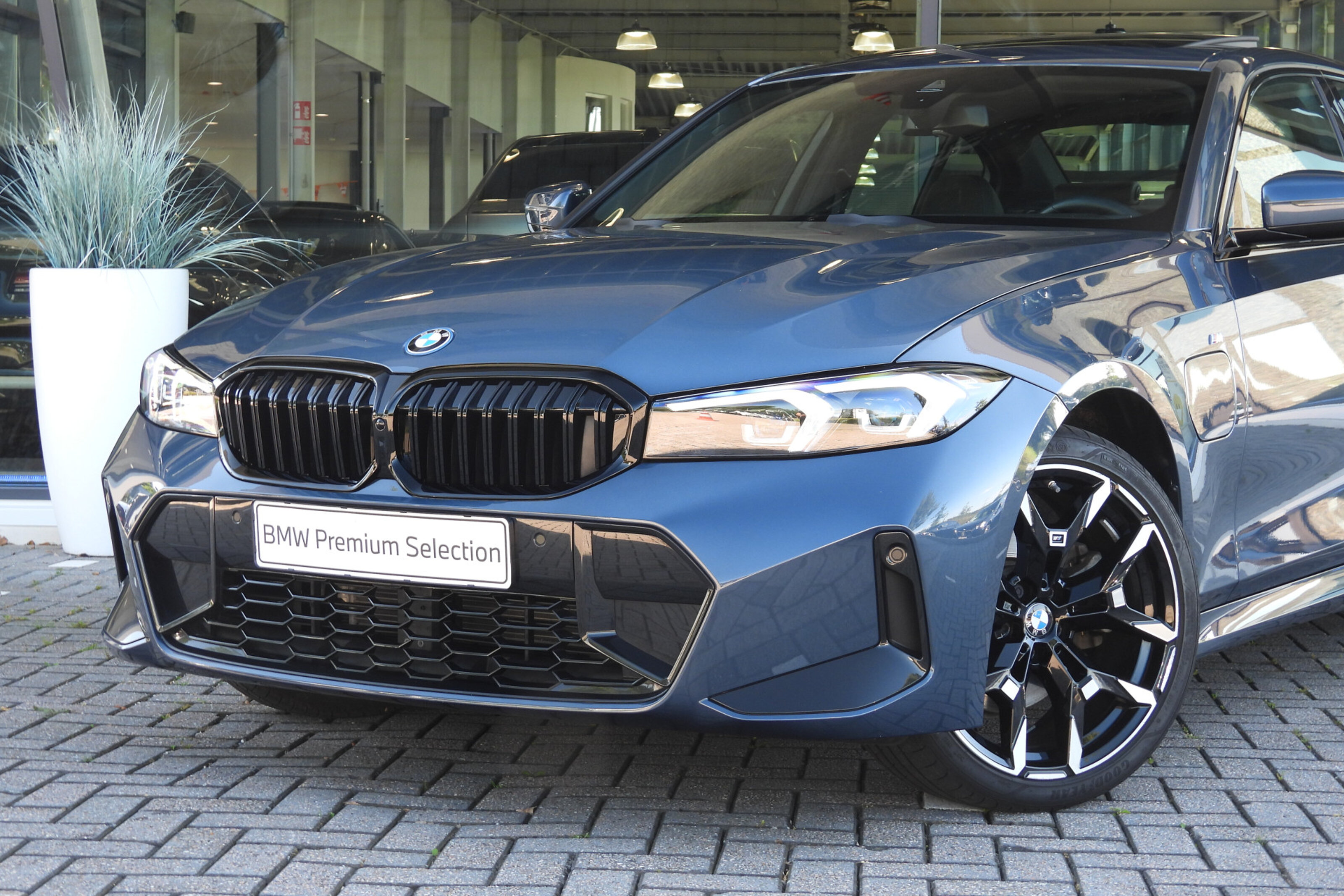 BMW 3 Serie 330e M Sport Automaat