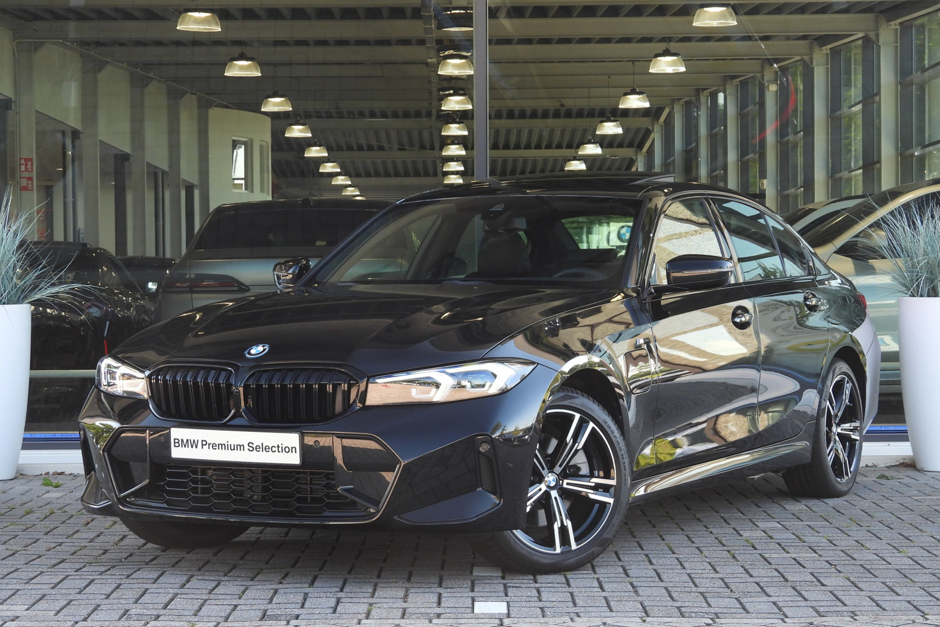 BMW 3 Serie 330e M Sport Automaat