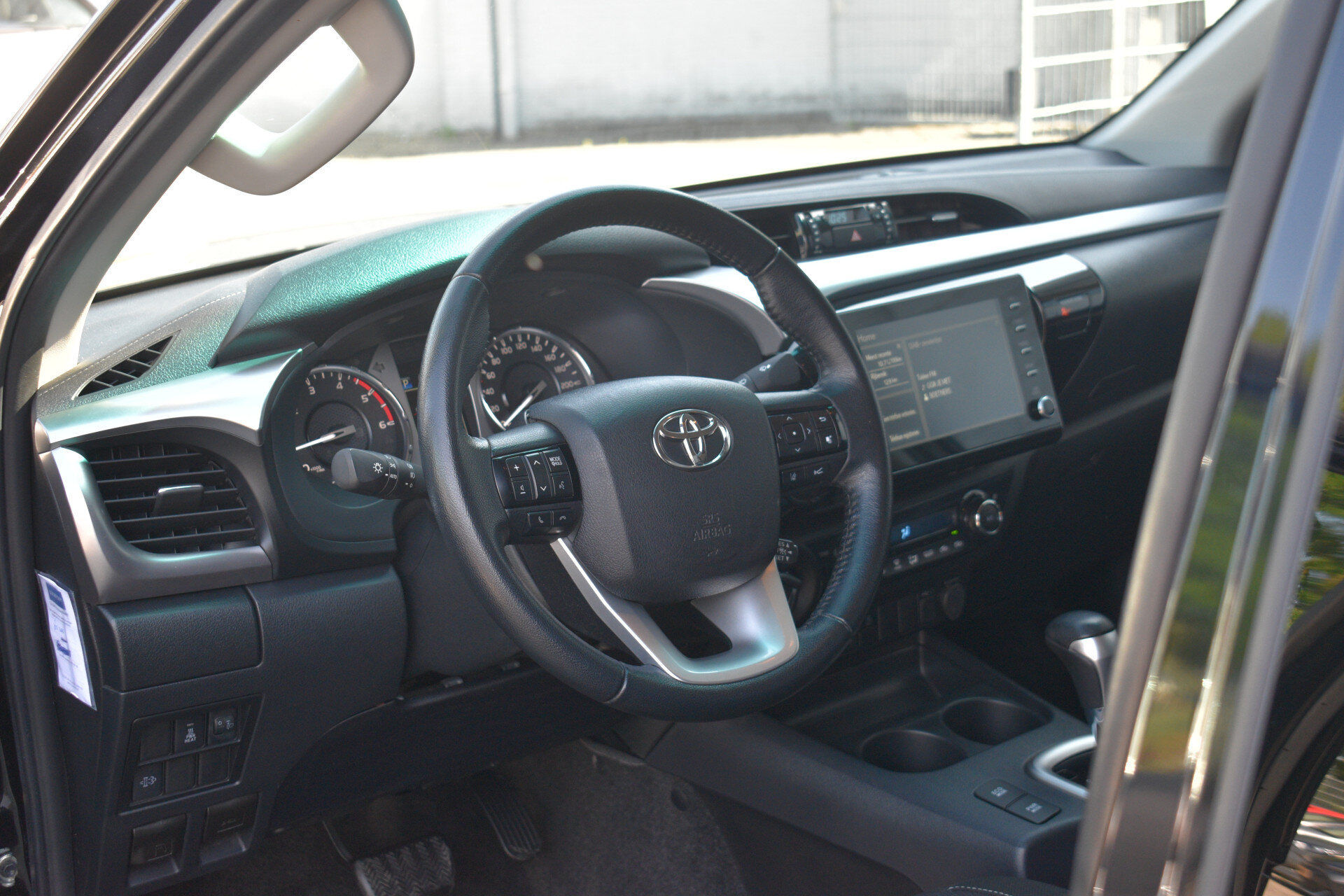 Toyota Hilux 2.4 D-4D Xtra Cab Professional Automaat 150pk - Afbeelding 2