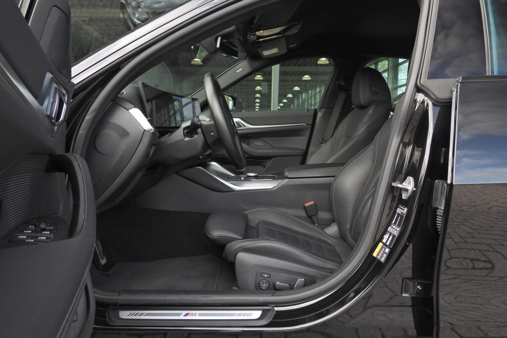 BMW i4 17