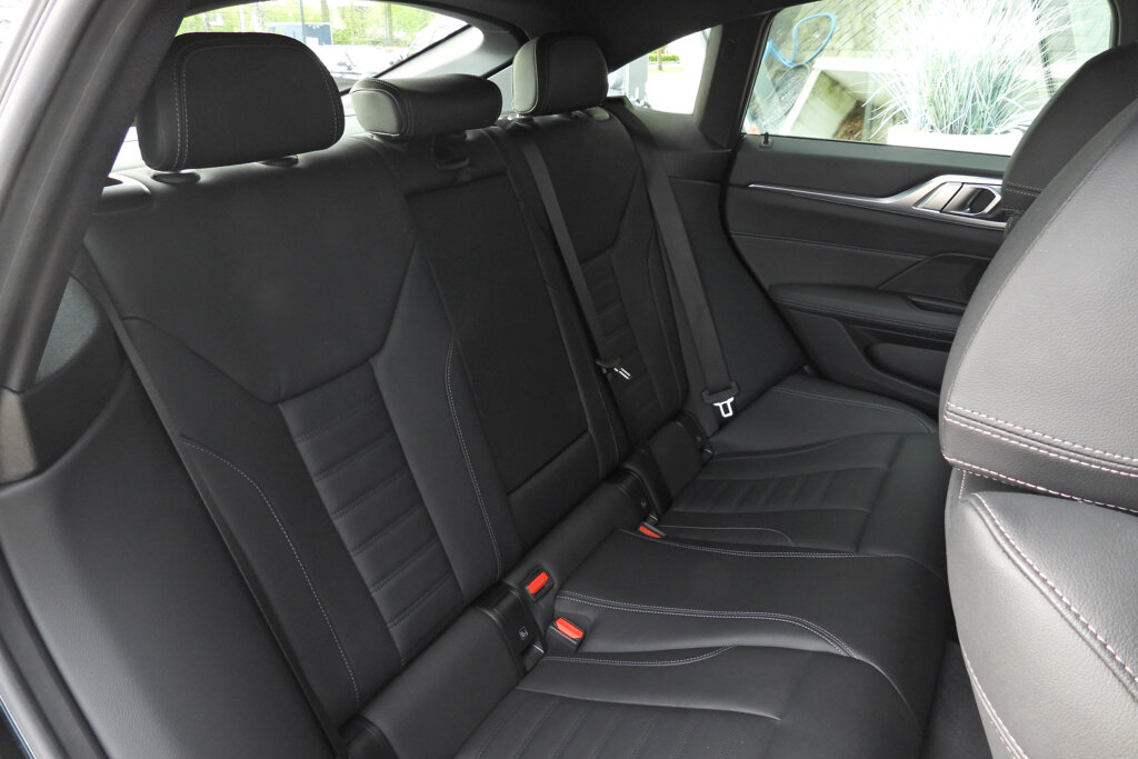 BMW i4 32