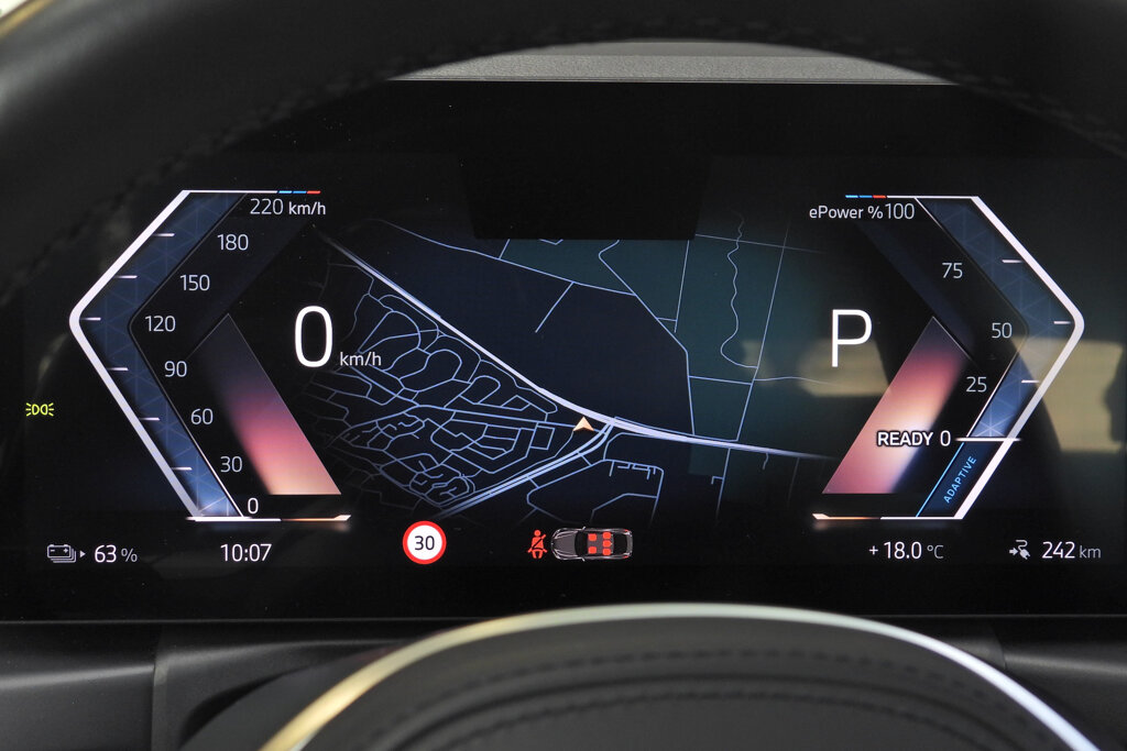 BMW i4 41