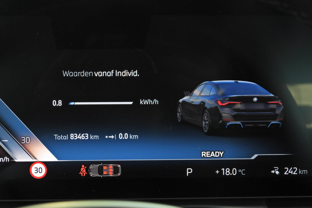 BMW i4 42
