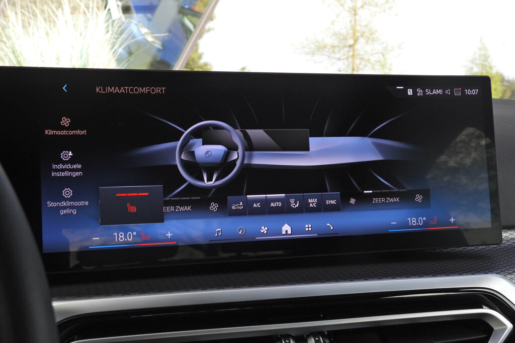 BMW i4 46